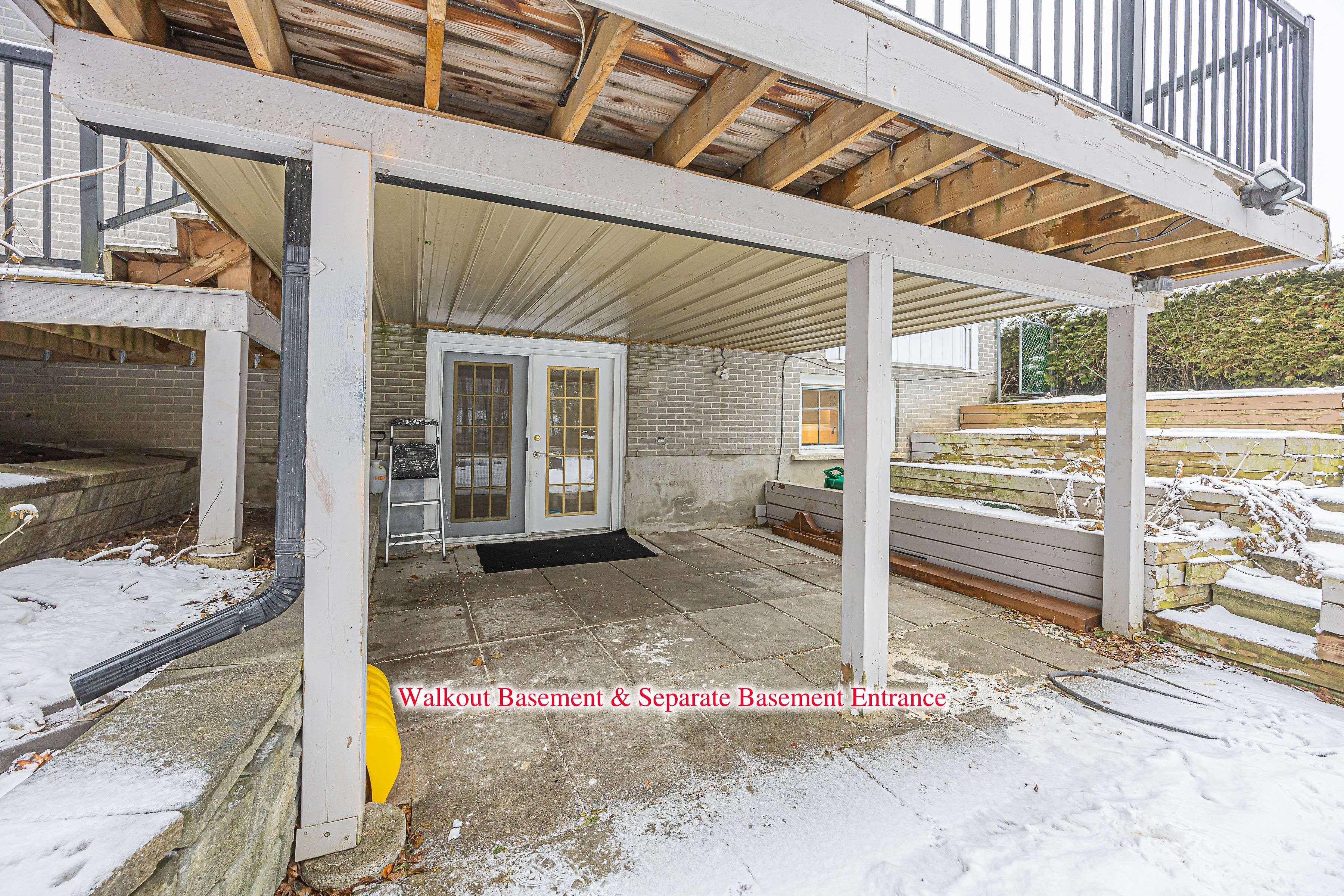 Aurora, ON L4G 2H1,60 Fairway DR #Bsmt