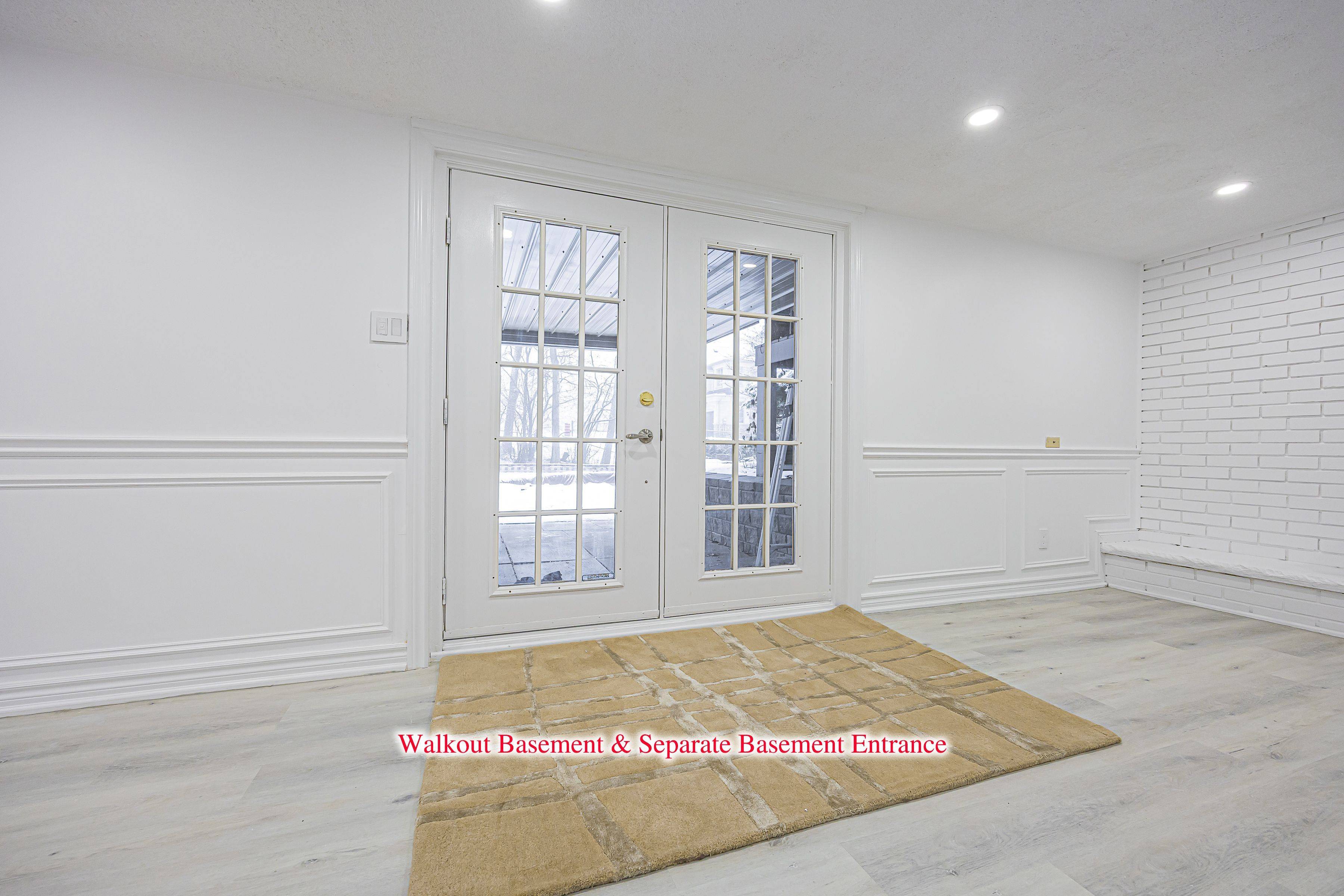 Aurora, ON L4G 2H1,60 Fairway DR #Bsmt