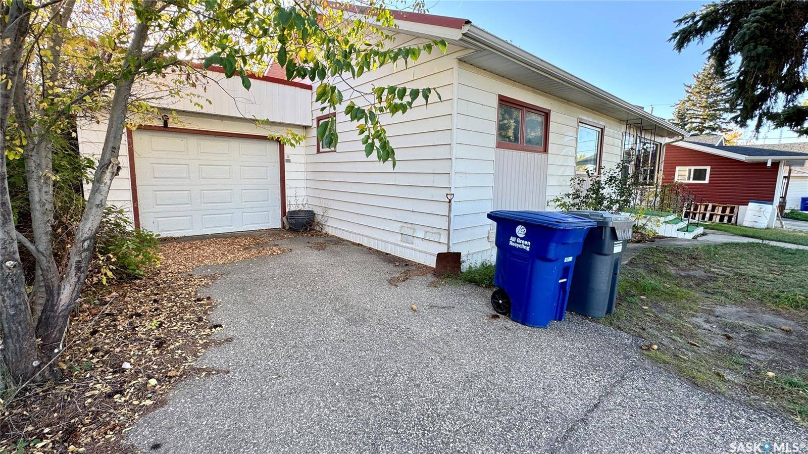 Davidson, SK S0G 1A0,115 1st STREET