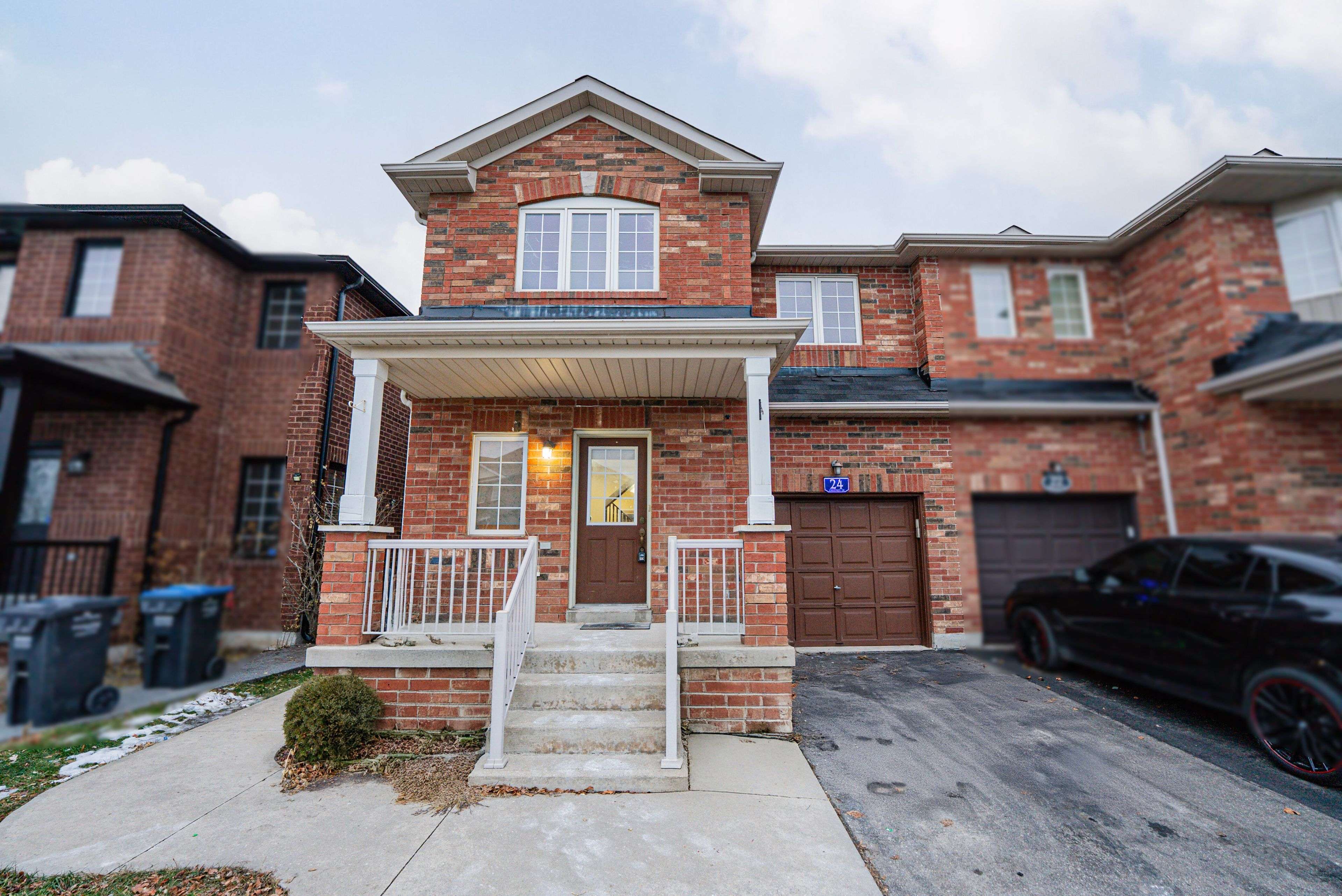 Brampton, ON L6X 0T2,24 Jordensen DR