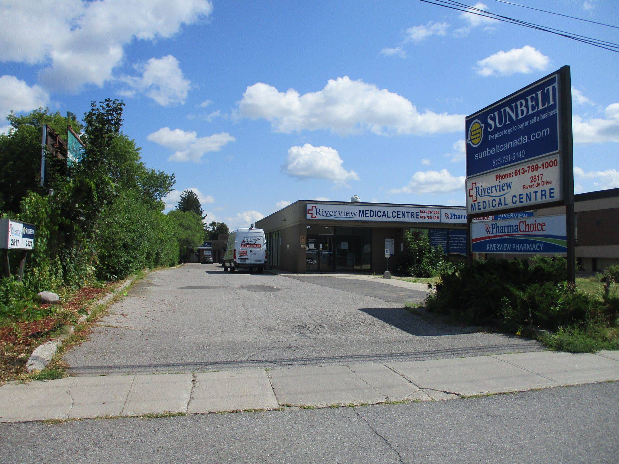 Billings Bridge - Riverside Park And Area, ON K1V 8N4,2821 Riverside DR