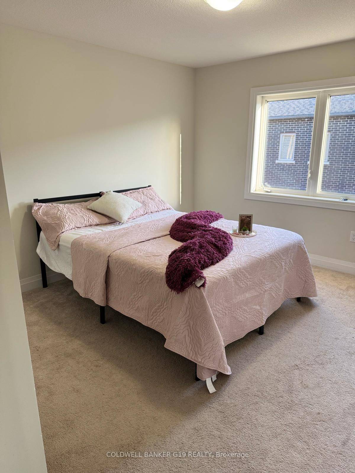 Hamilton, ON L0R 1W0,12 Raspberry LN