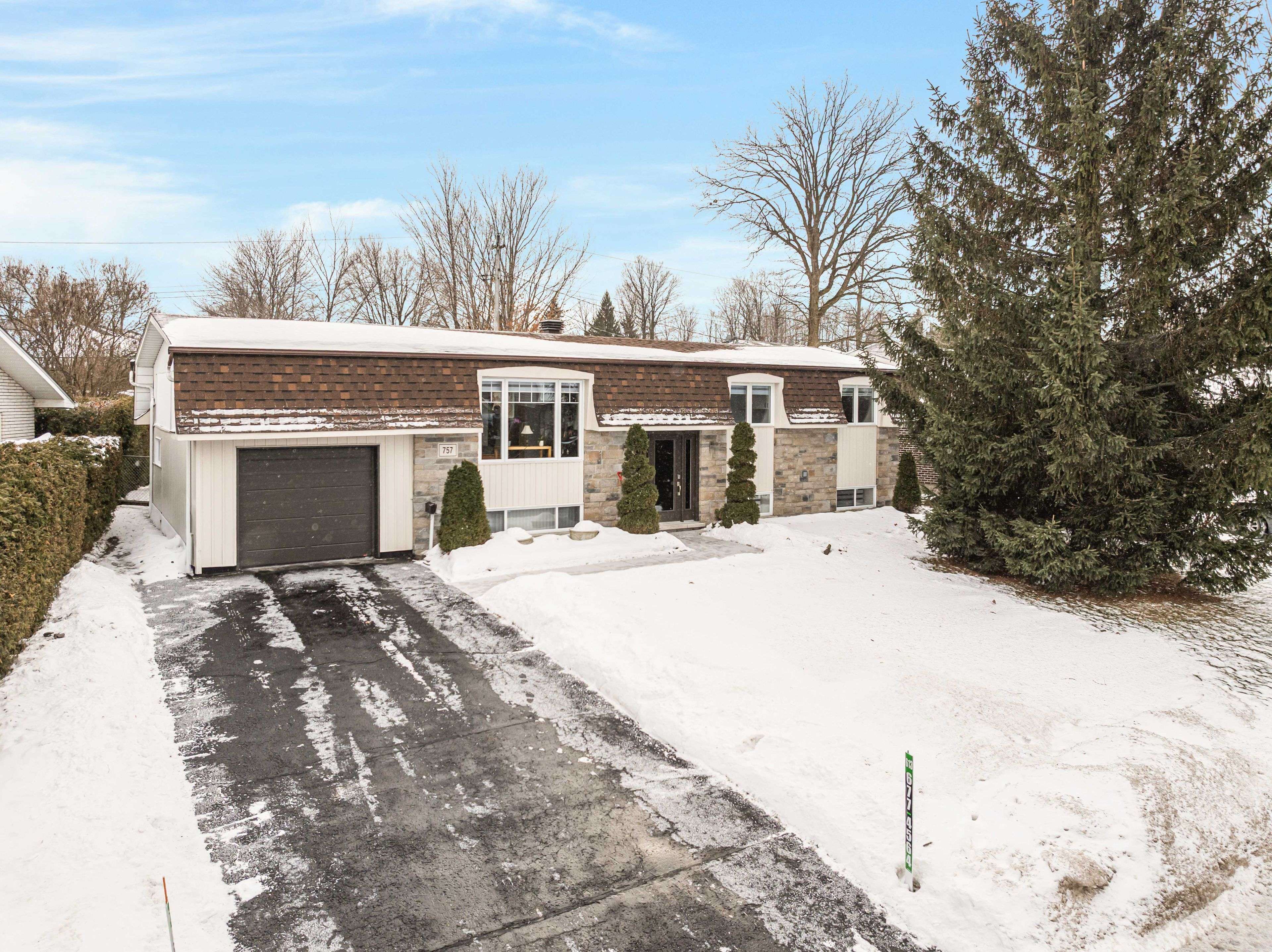 Hawkesbury, ON K6A 2X3,757 Ghislain ST