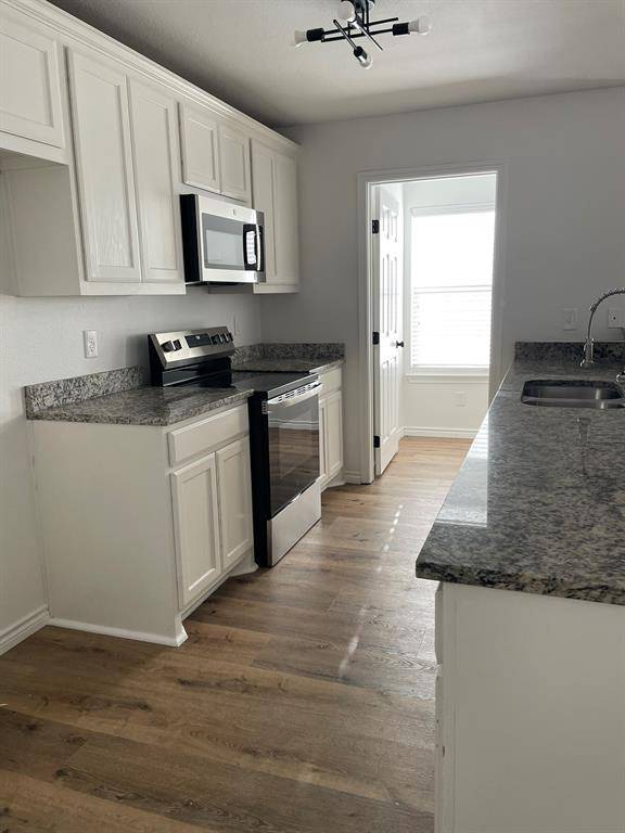 Terrell, TX 75160,212 Mineral Wells Street