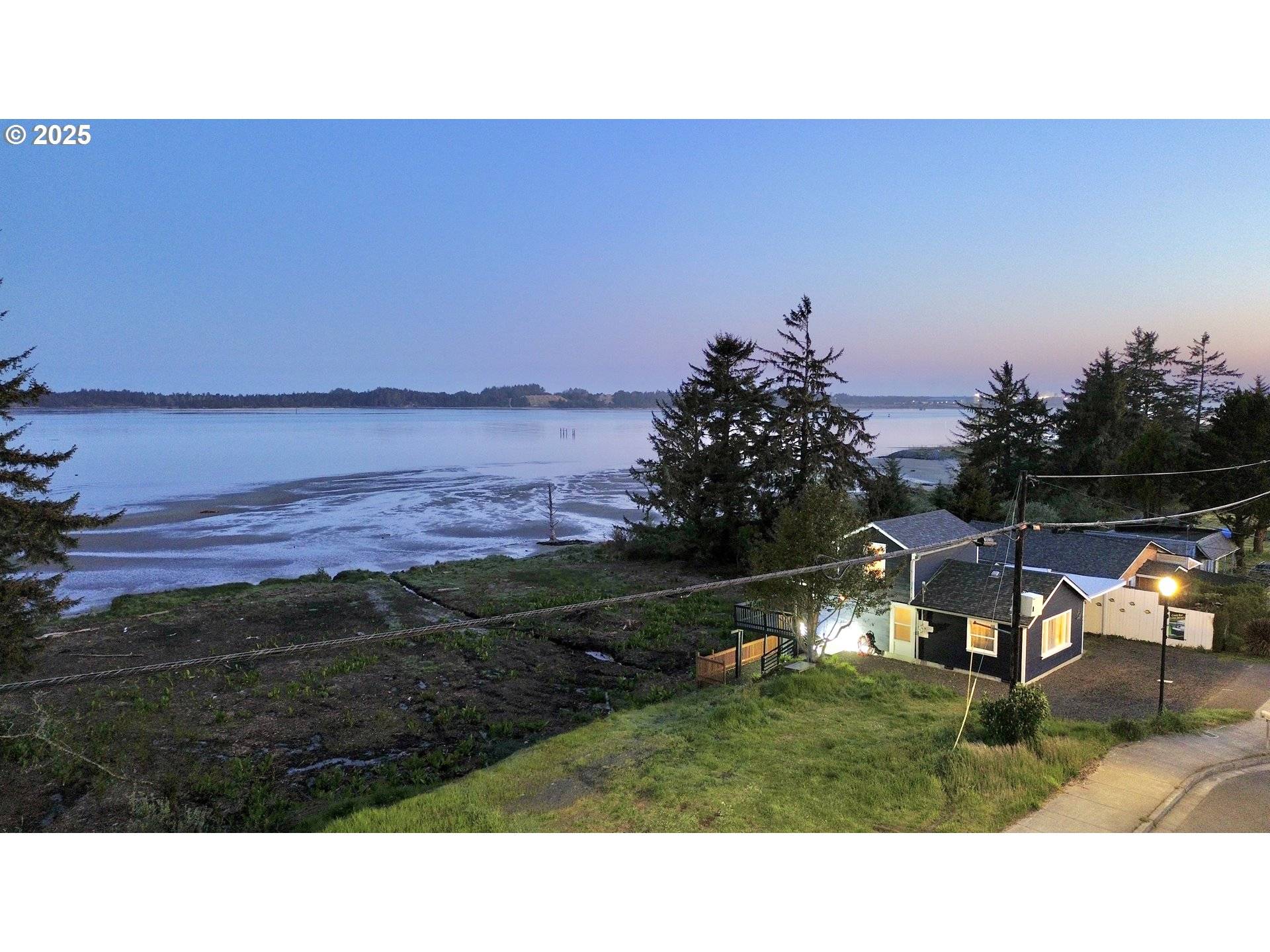 Coos Bay, OR 97420,842 S Empire BLVD