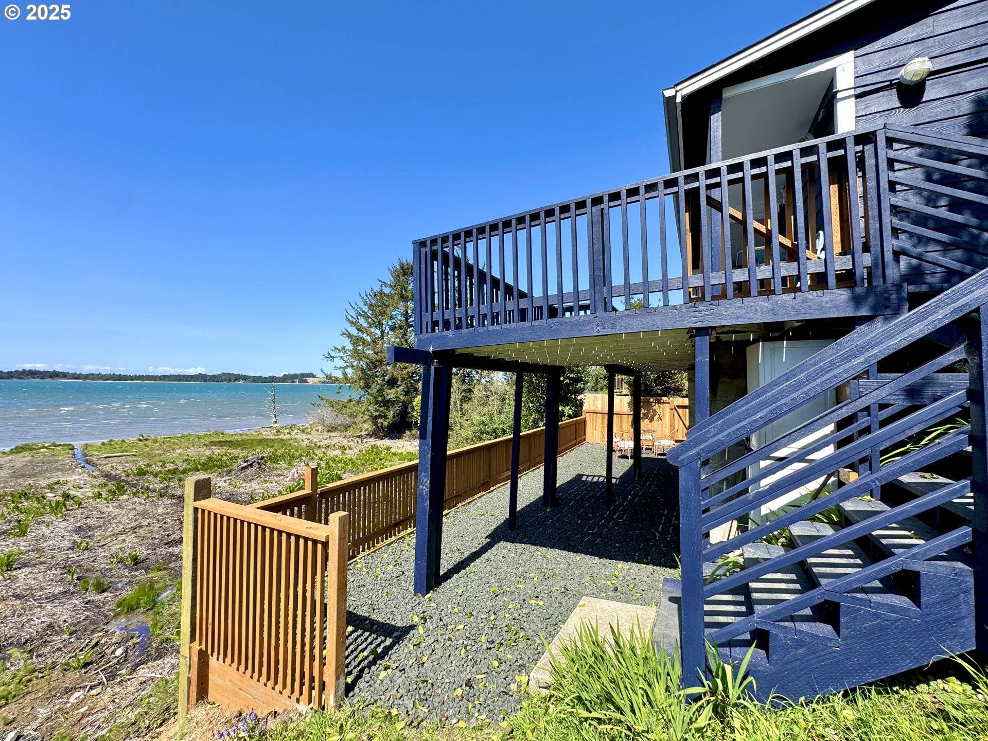 Coos Bay, OR 97420,842 S Empire BLVD