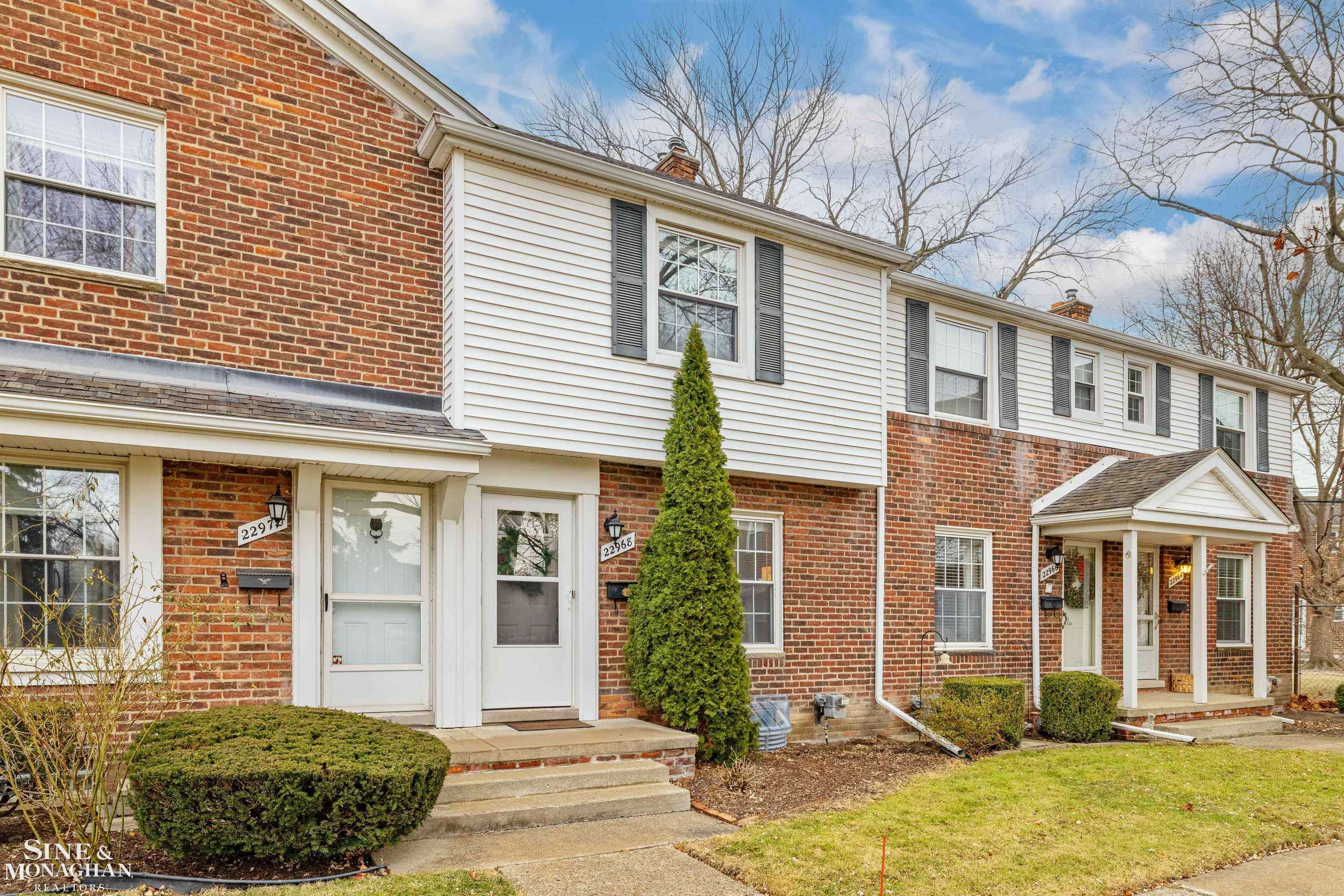 Saint Clair Shores, MI 48080,22968 Gary LN