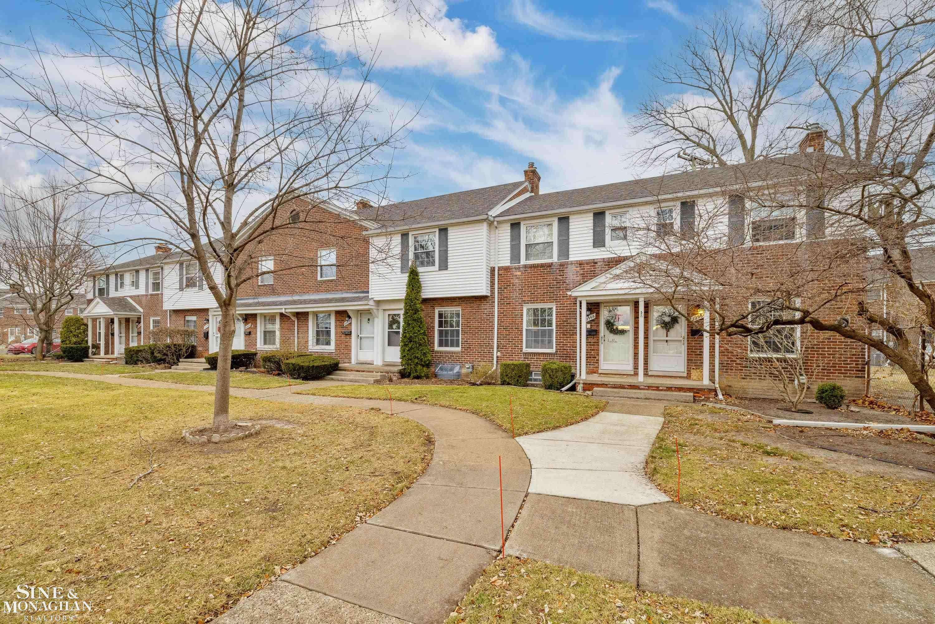 Saint Clair Shores, MI 48080,22968 Gary LN