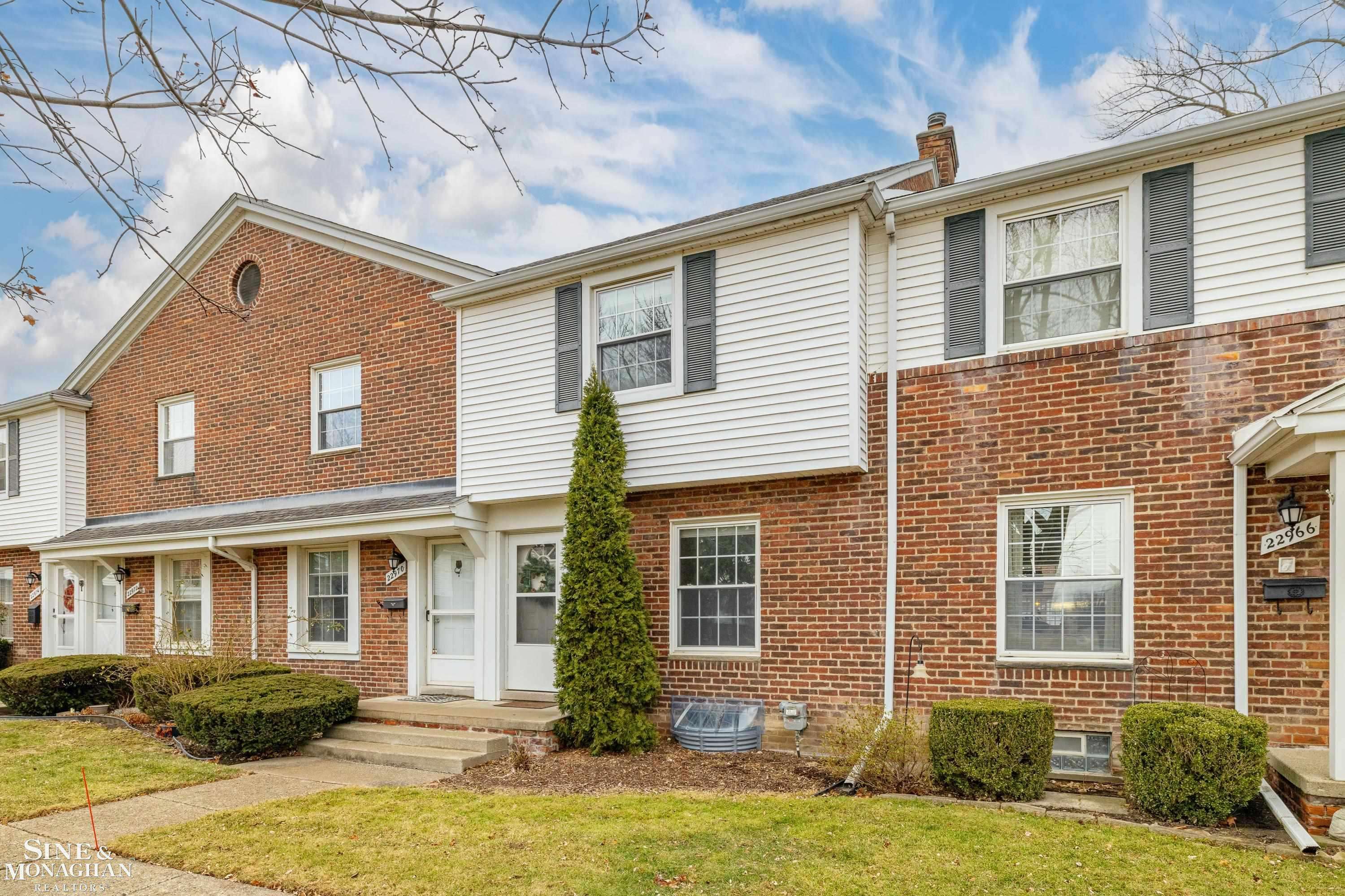 Saint Clair Shores, MI 48080,22968 Gary LN