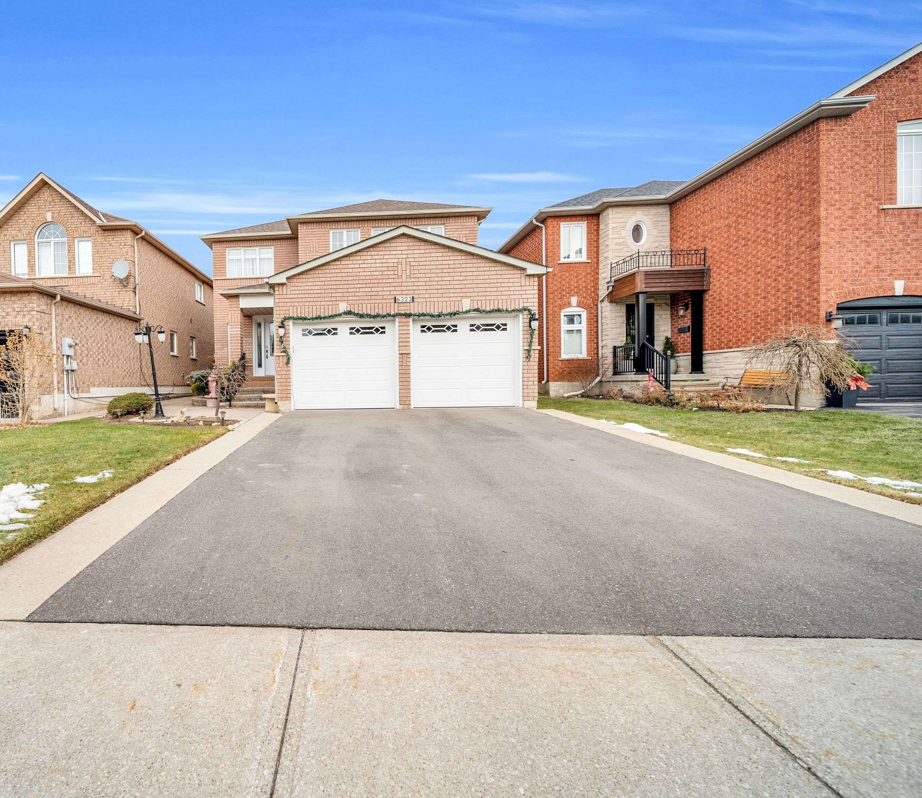 Mississauga, ON L5N 7W2,6323 Lisgar DR