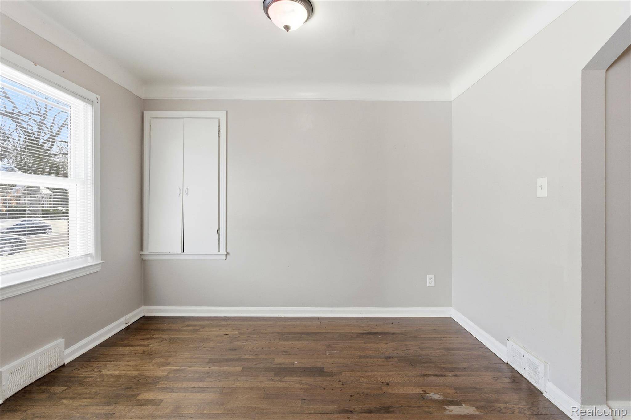 Detroit, MI 48235,16735 Asbury PARK