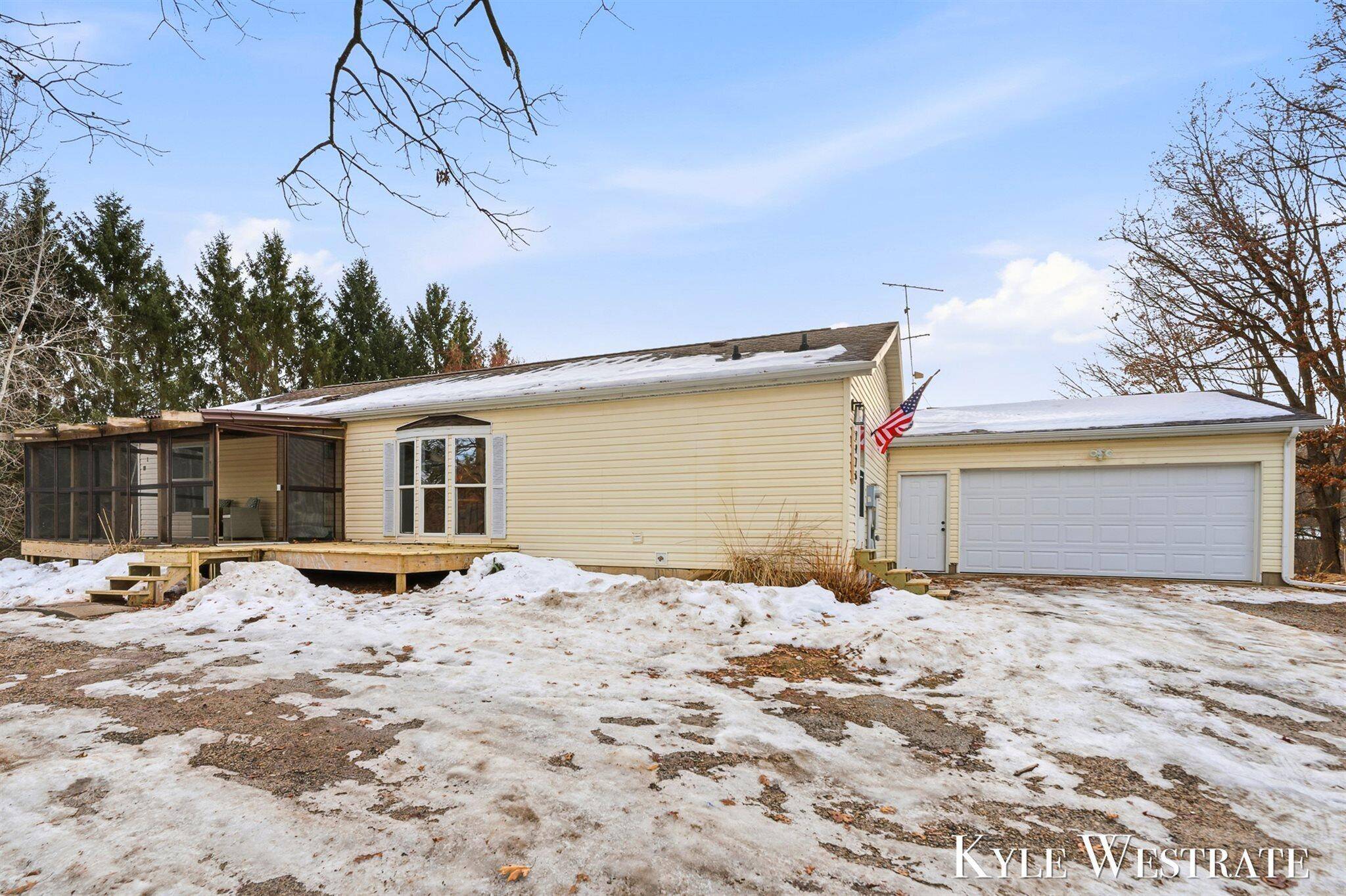 Rockford, MI 49341,7976 10 Mile RD NE