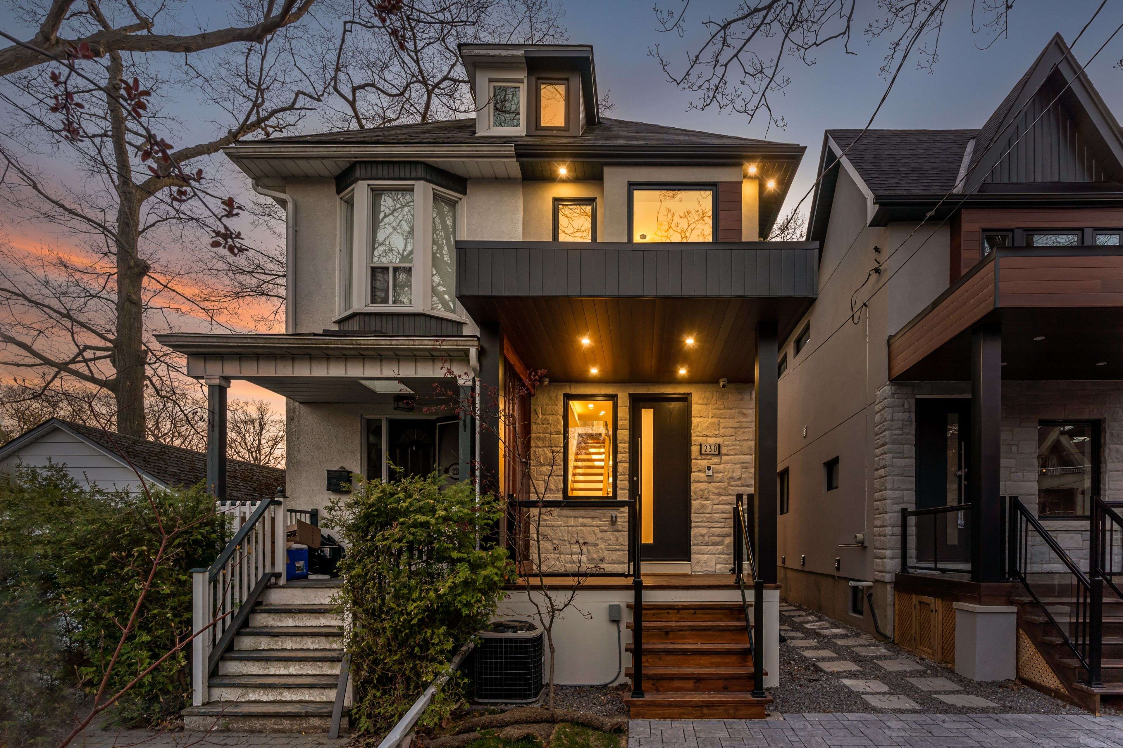 Toronto E02, ON M4E 3K7,230 Willow AVE