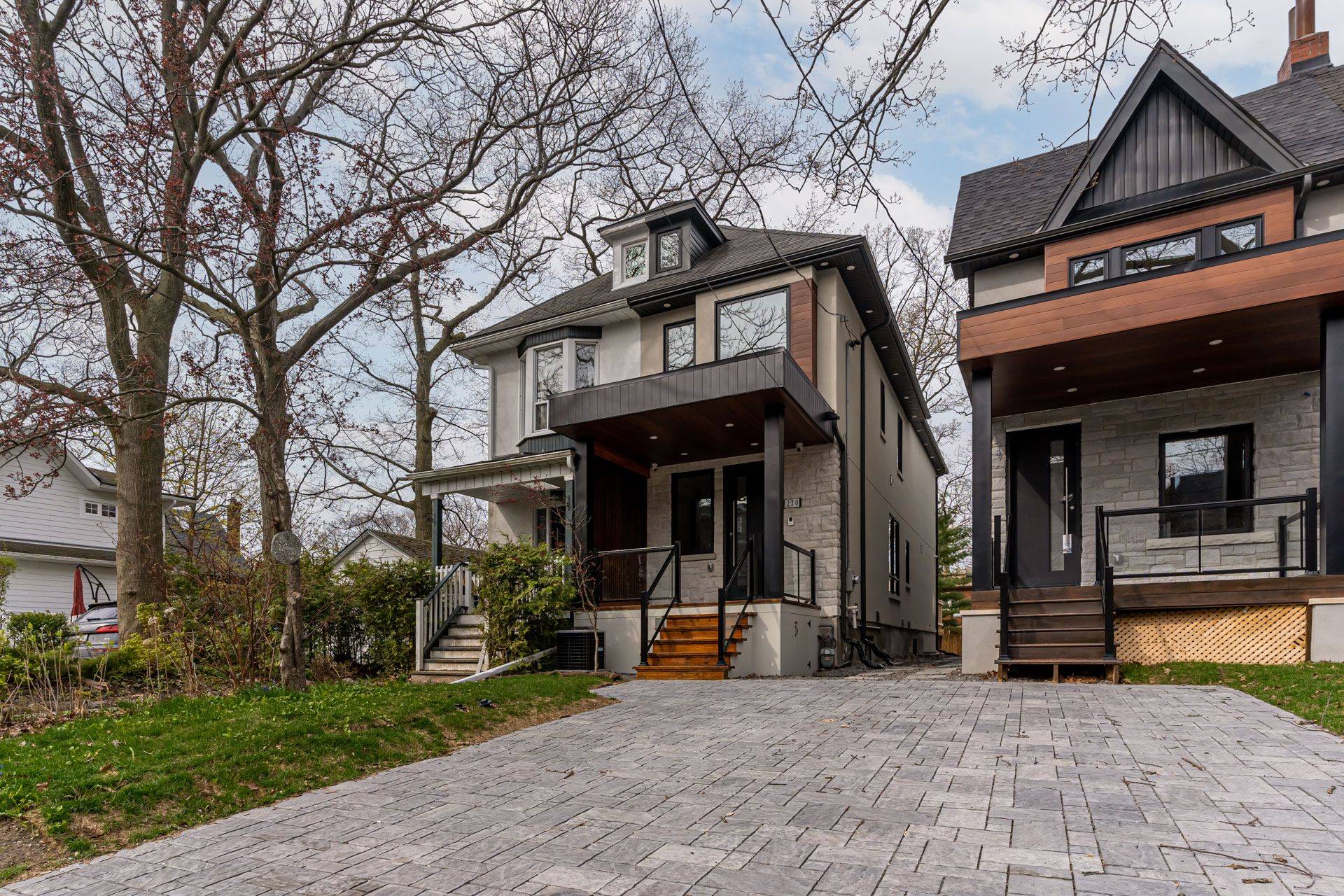 Toronto E02, ON M4E 3K7,230 Willow AVE