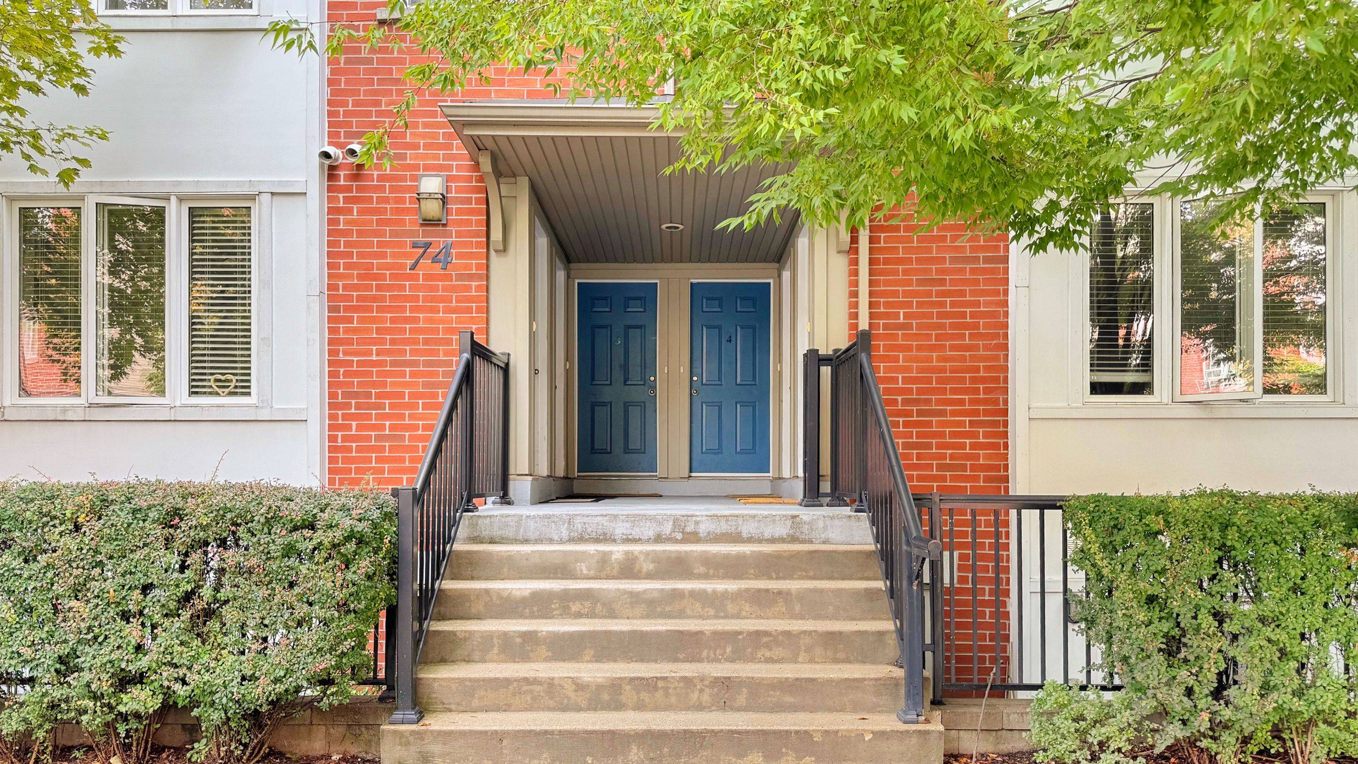 Toronto E01, ON M4M 2S9,74 Munro ST #Unit4