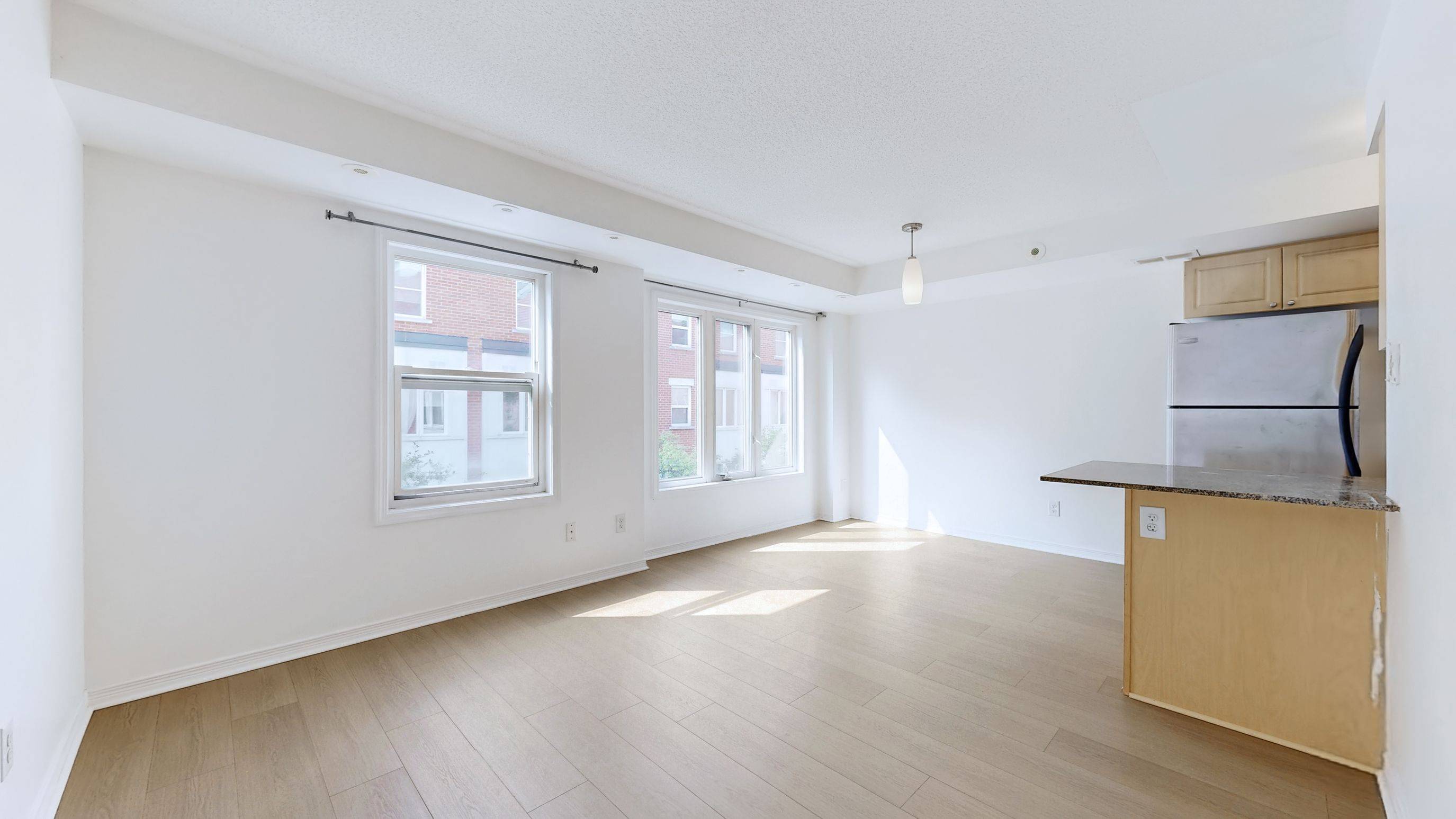 Toronto E01, ON M4M 2S9,74 Munro ST #Unit4