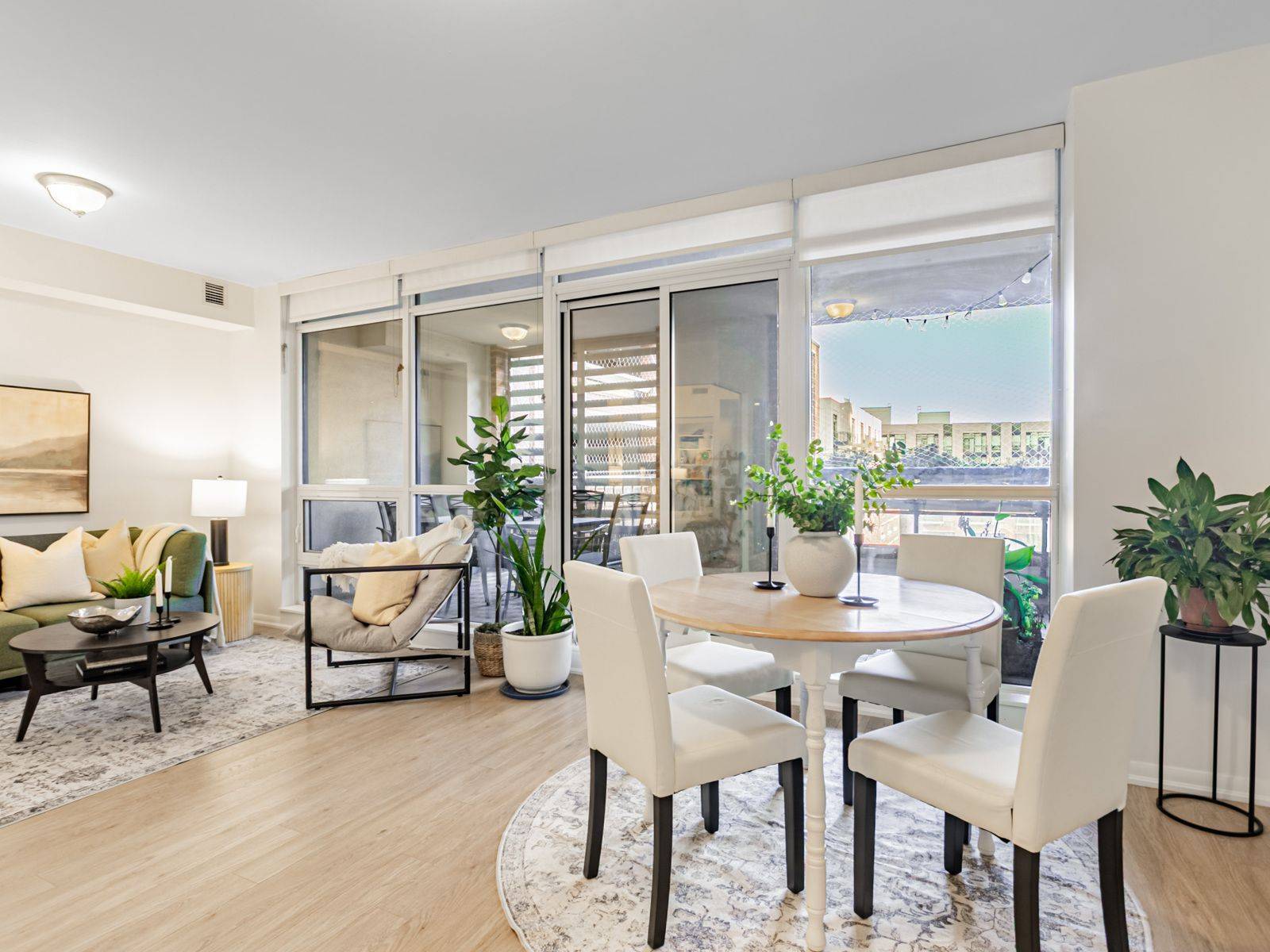 Toronto W04, ON M6A 0B6,830 Lawrence AVE W #626