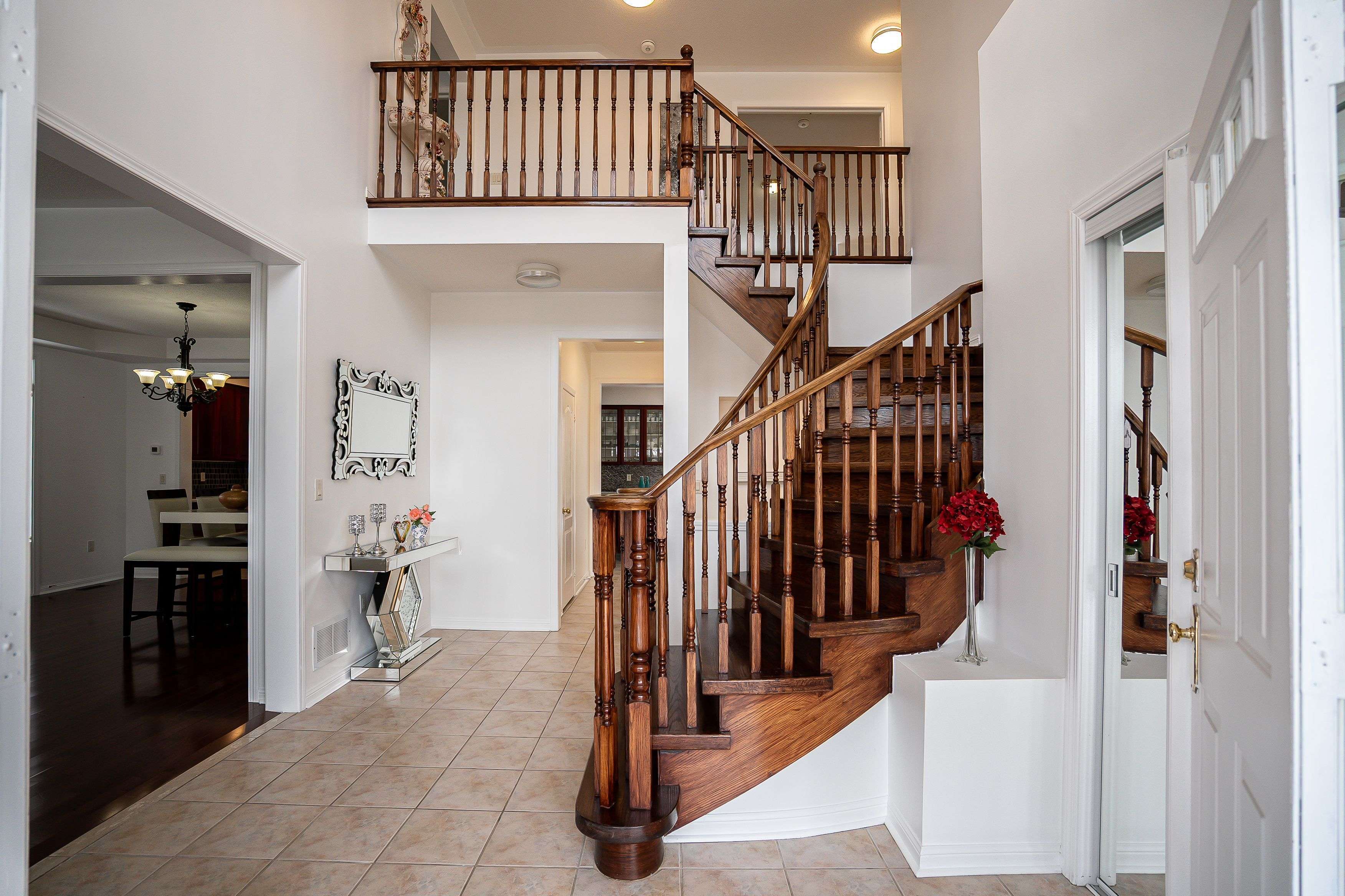 Brampton, ON L6P 1A5,2 Maltby CT