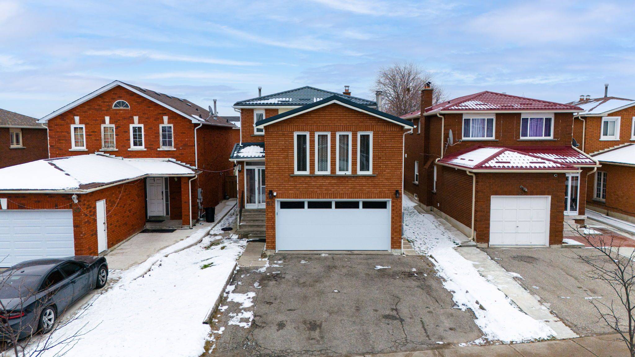 Brampton, ON L6Y 3G6,61 Kingknoll DR