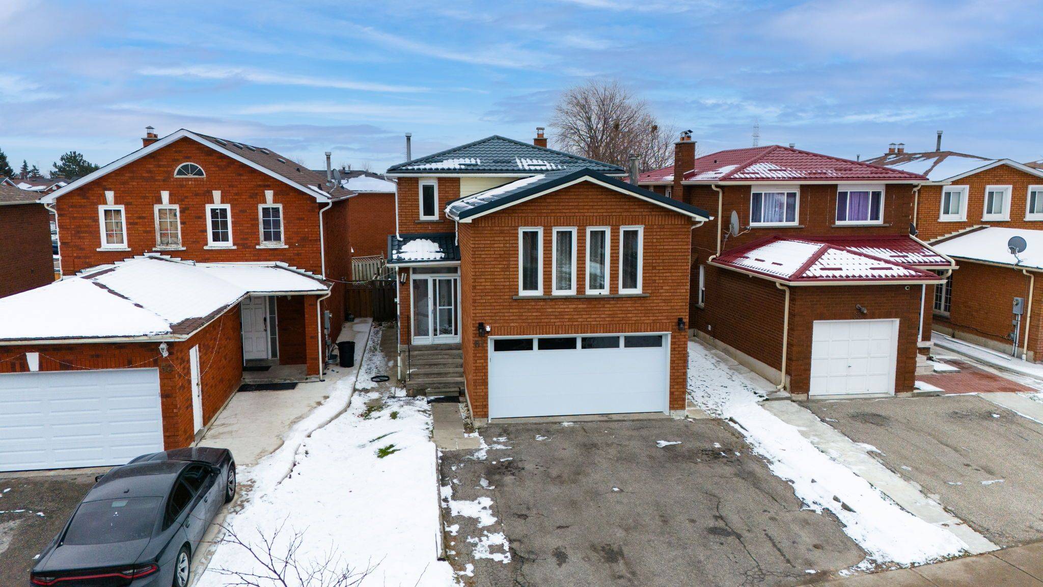 Brampton, ON L6Y 3G6,61 Kingknoll DR