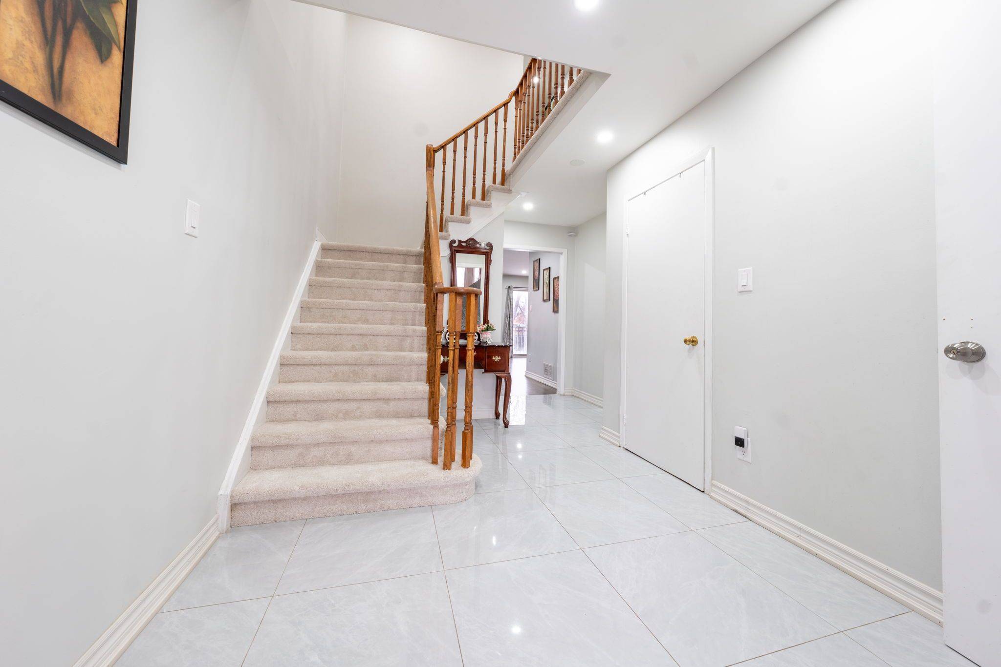 Brampton, ON L6Y 3G6,61 Kingknoll DR