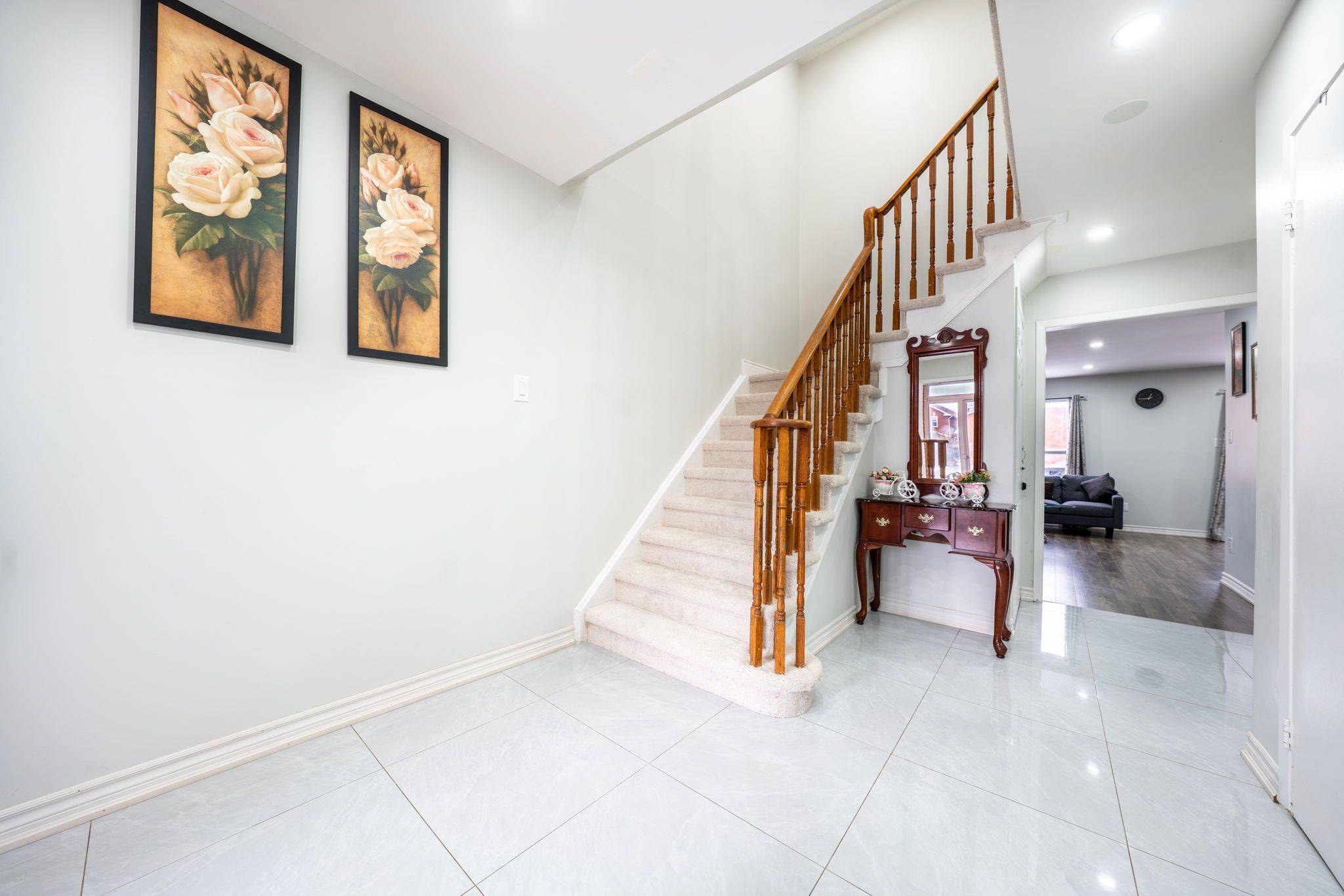 Brampton, ON L6Y 3G6,61 Kingknoll DR