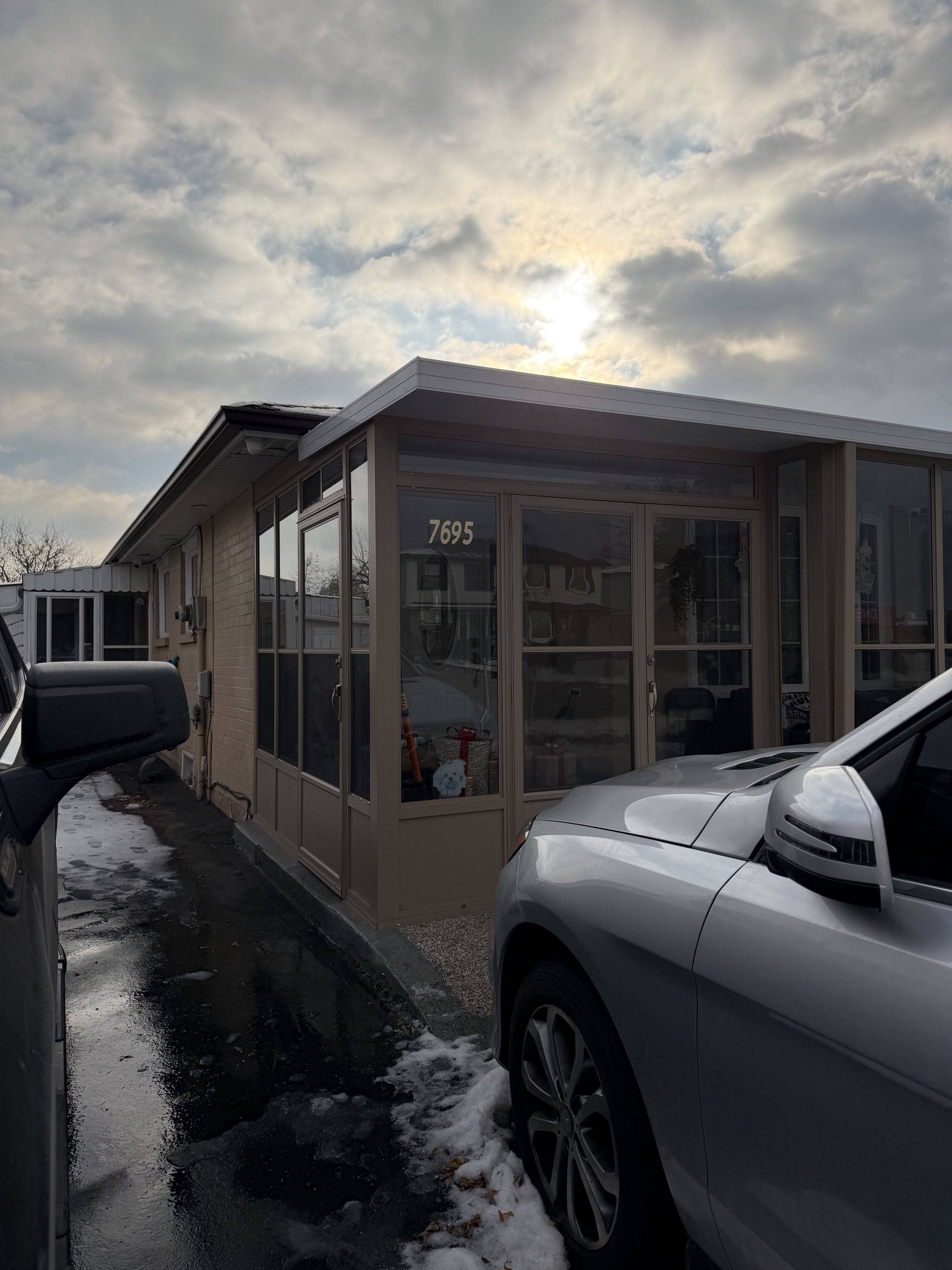 Mississauga, ON L4T 3H8,7695 Anaka DR