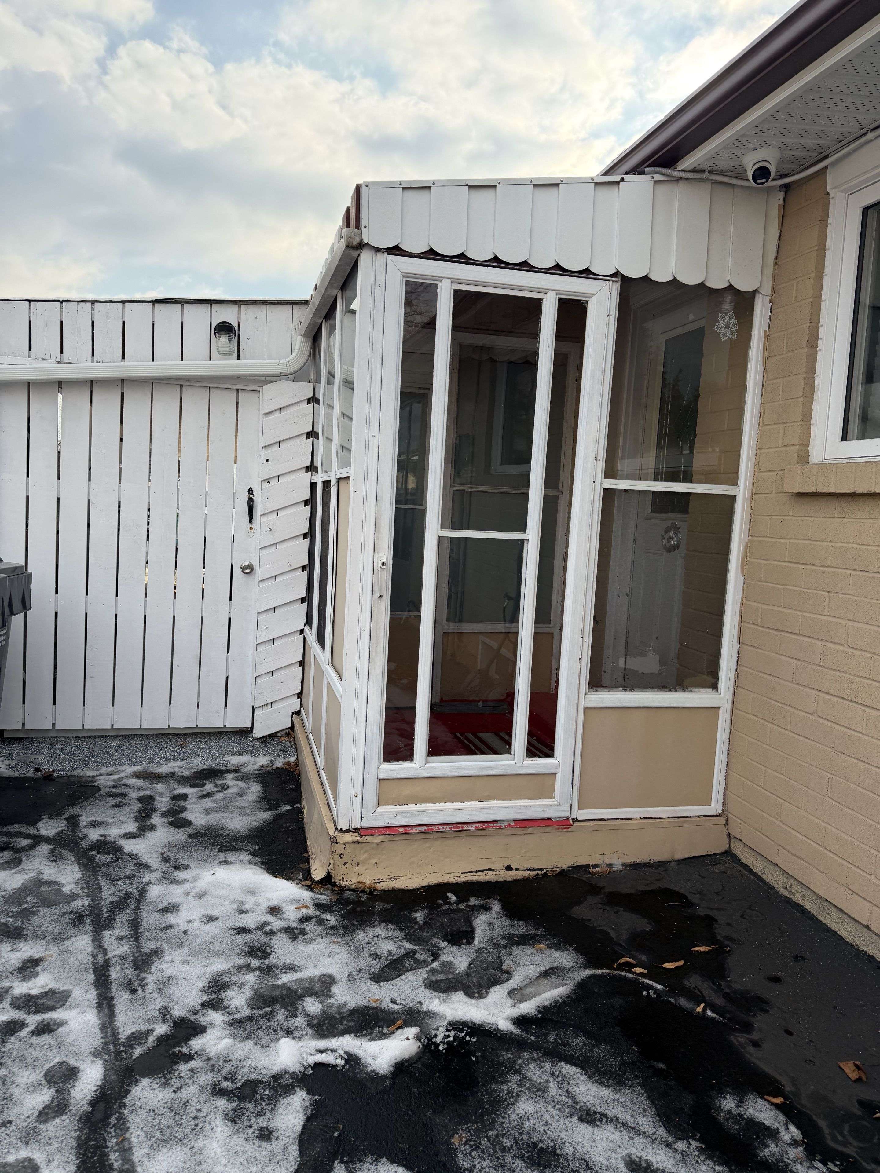 Mississauga, ON L4T 3H8,7695 Anaka DR