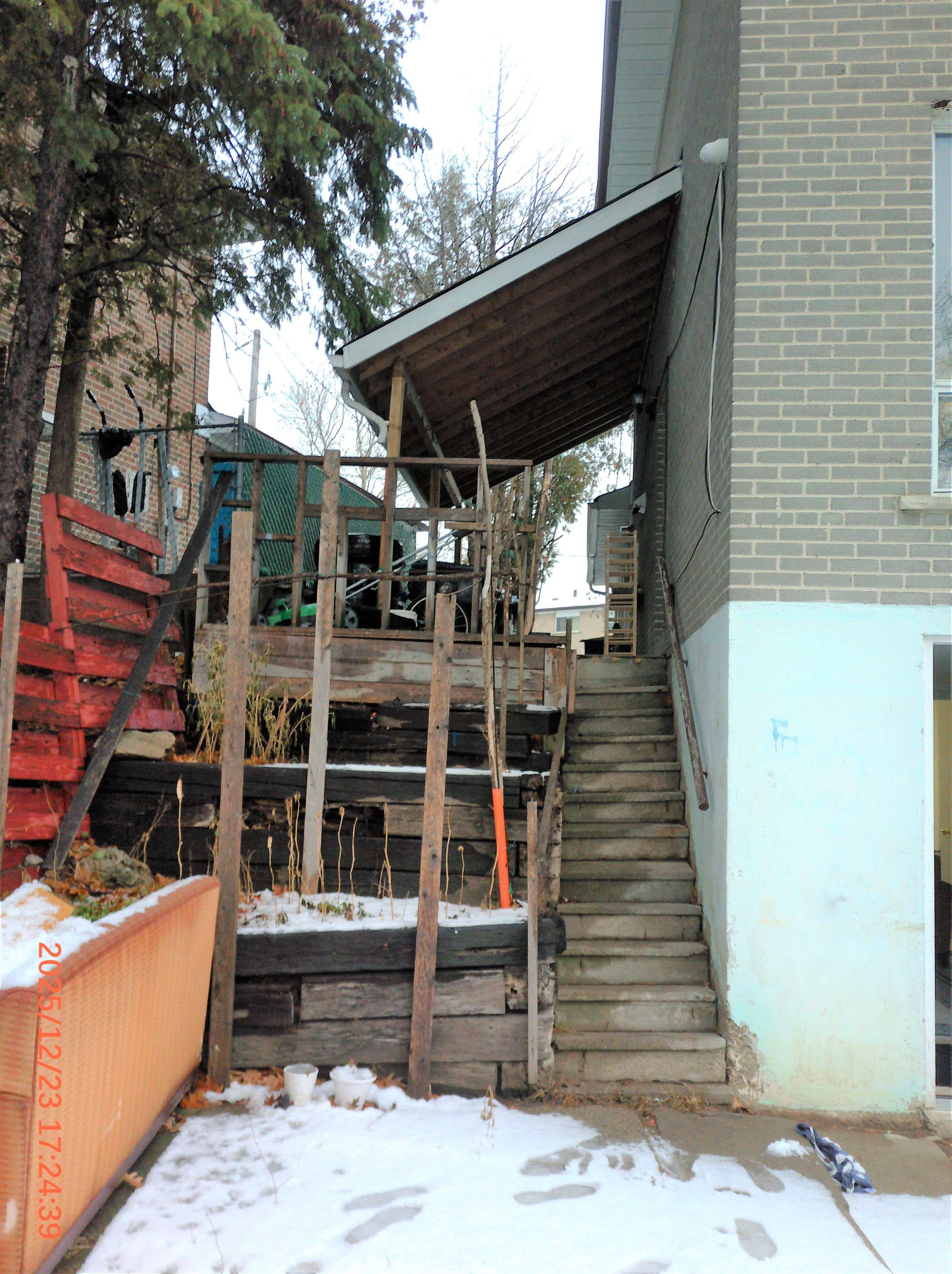 Toronto W05, ON M9M 2B9,35 Faulkner CRES