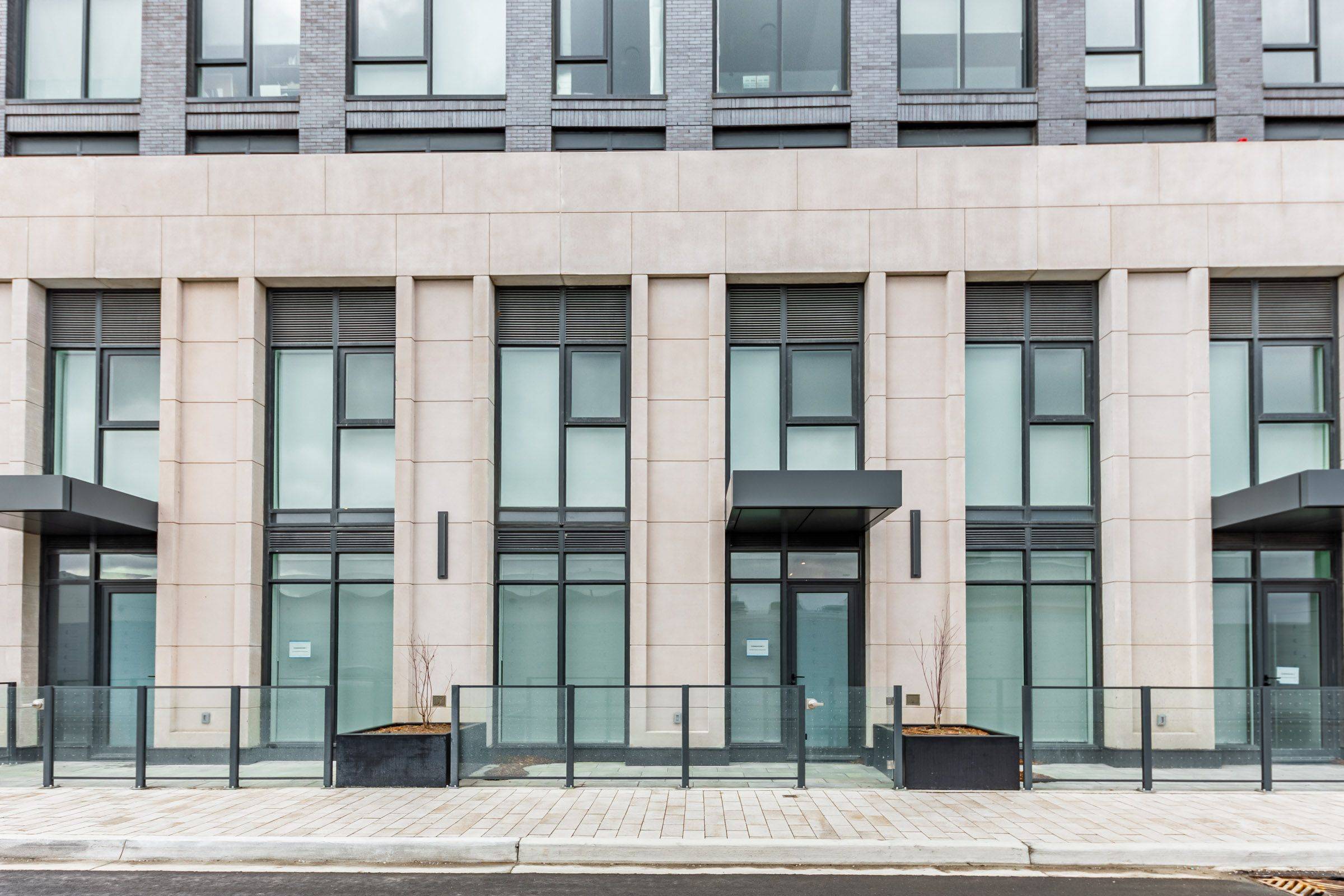 Toronto W04, ON M6A 2V1,5 York Garden WAY #TH#102