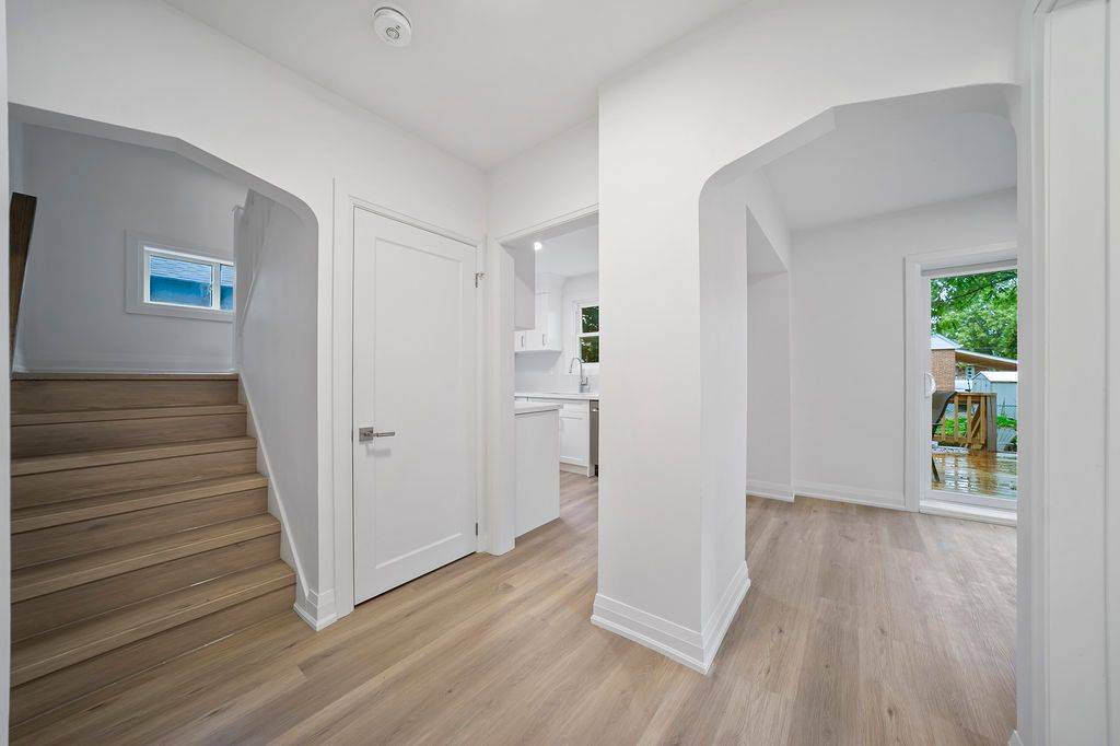 Hamilton, ON L8V 3W6,172 East 34th ST #Unit 1