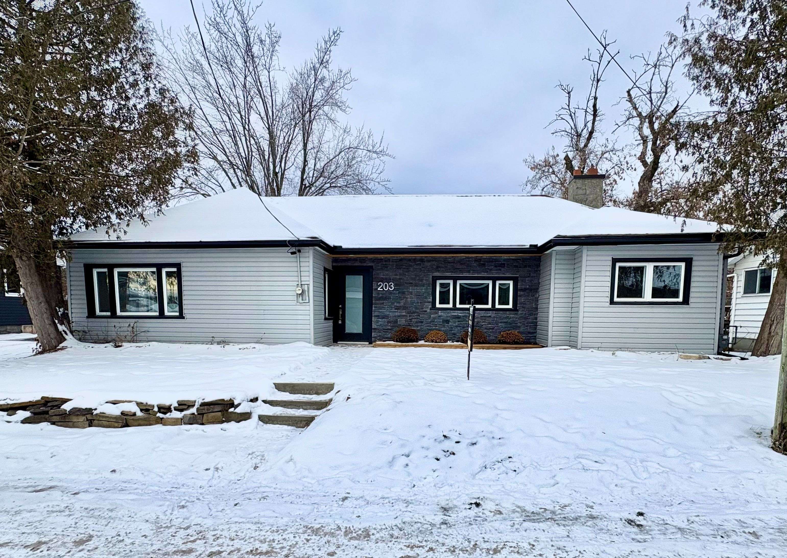 Mississippi Mills, ON K0A 1A0,203 Adelaide ST