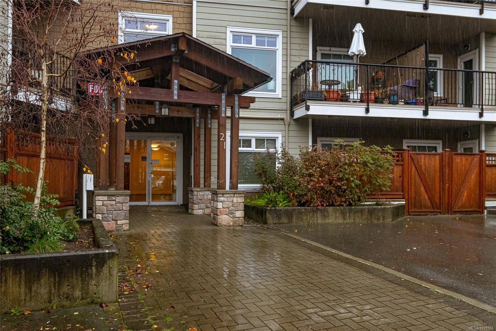 View Royal, BC V8Z 5G1,21 Conard St #212