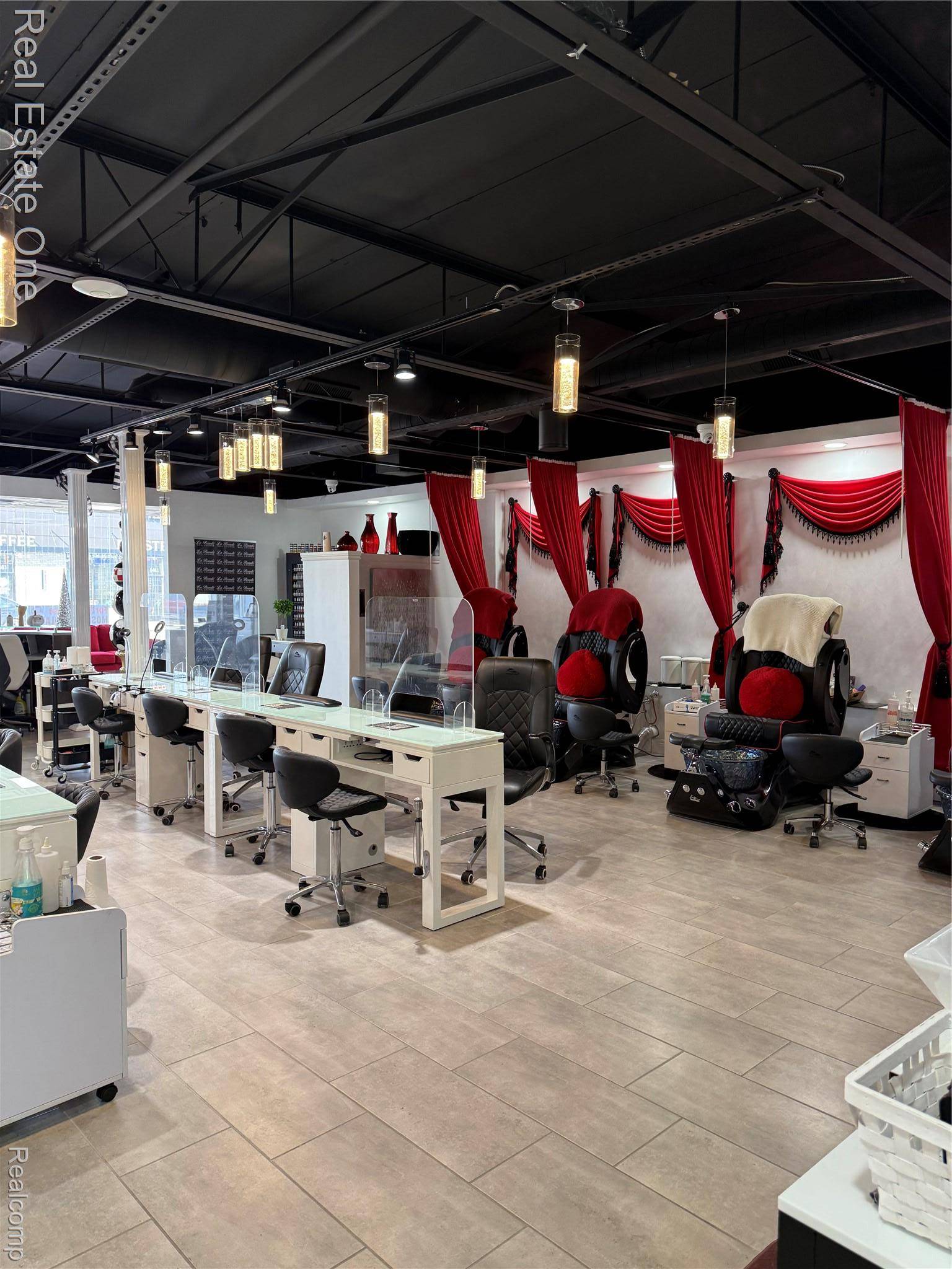 Dearborn, MI 48126,5460 Schaefer RD