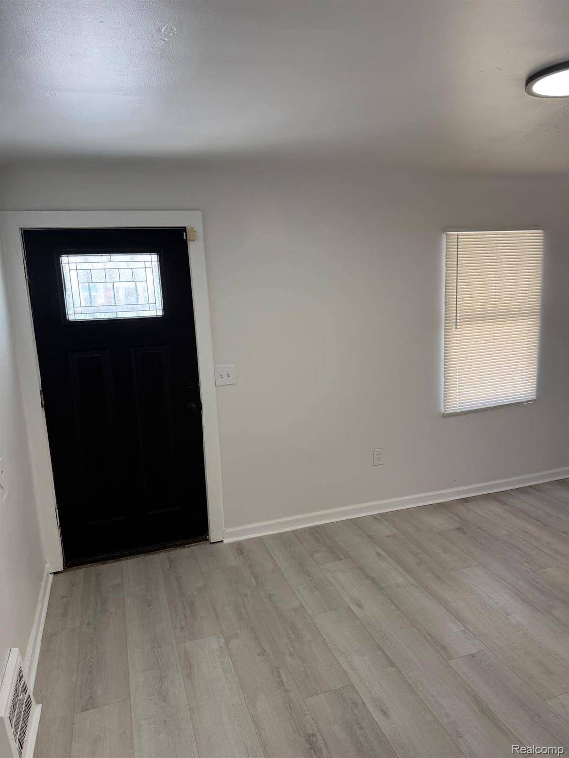 Detroit, MI 48221,19934 Manor ST