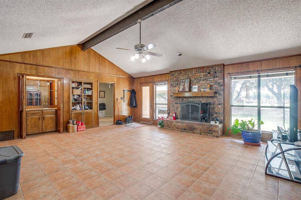 Crowley, TX 76036,1909 Floyd Hampton Road