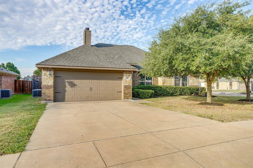 Burleson, TX 76028,621 Daniel Drive