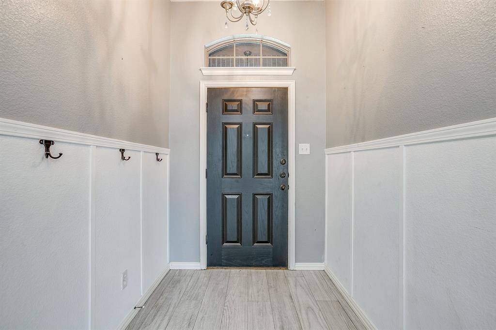 Burleson, TX 76028,621 Daniel Drive