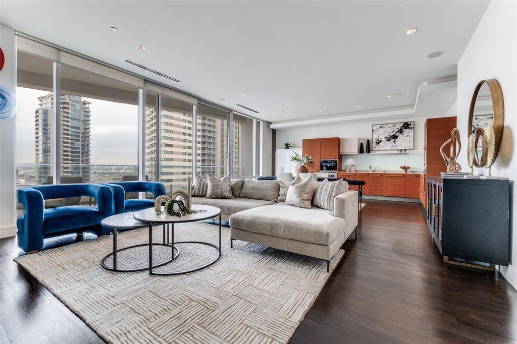 Dallas, TX 75219,2408 Victory Park Lane #1134