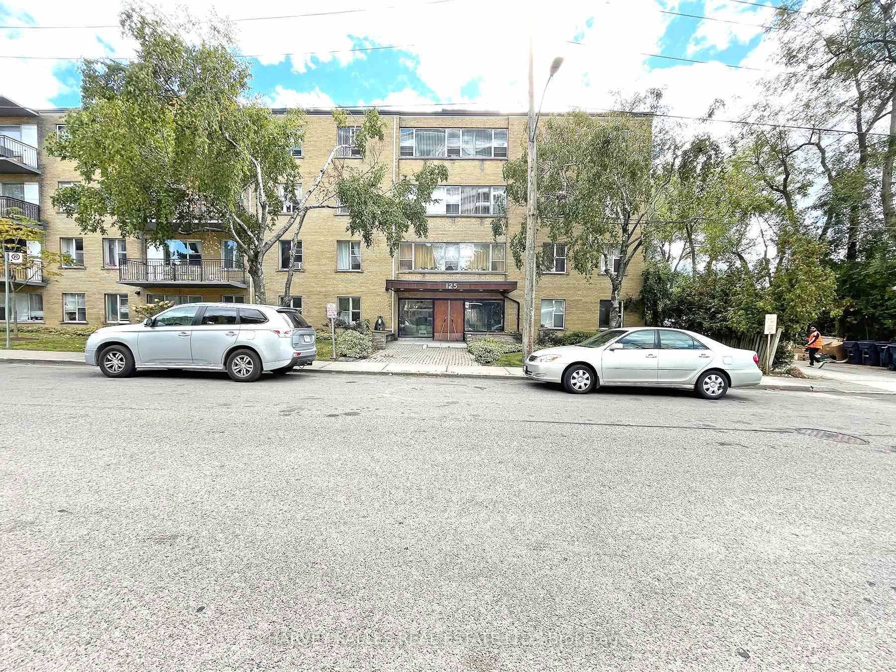 Toronto C04, ON M6B 2M8,125 Shelborne AVE #4