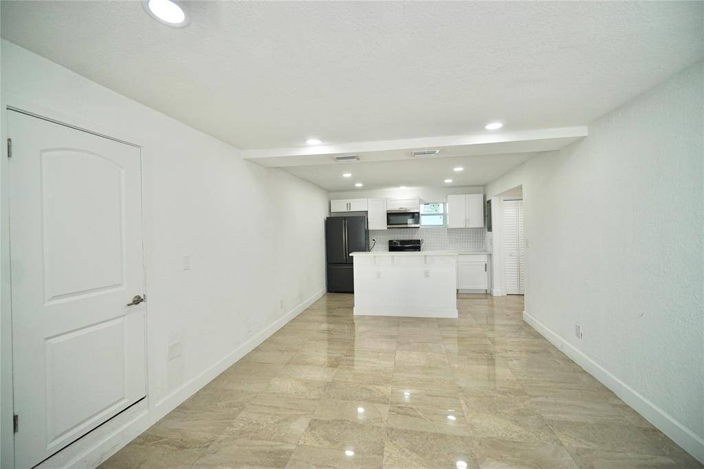 West Palm Beach, FL 33407,2205 A E Isaacs Ave