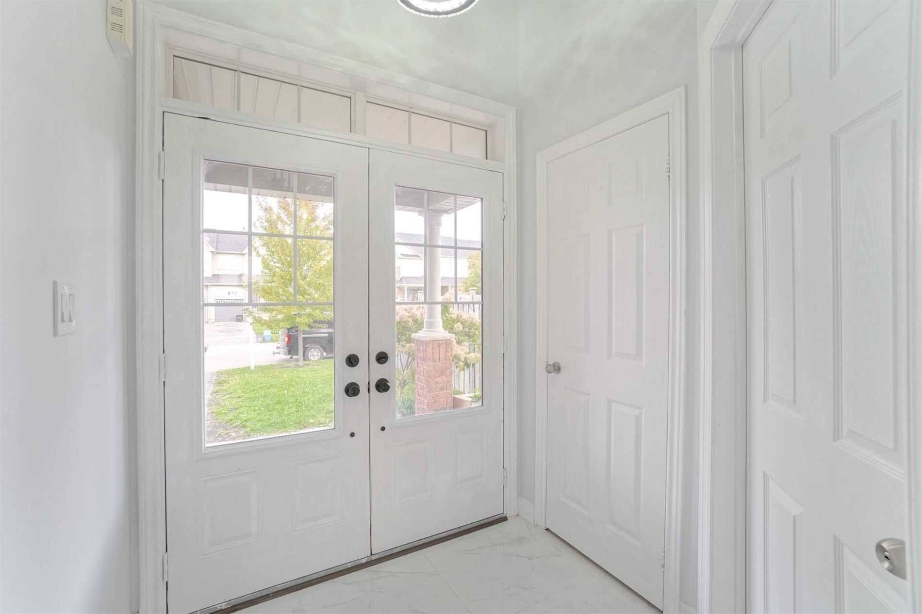 Barrie, ON L4N 6R7,87 Pearcey CRES