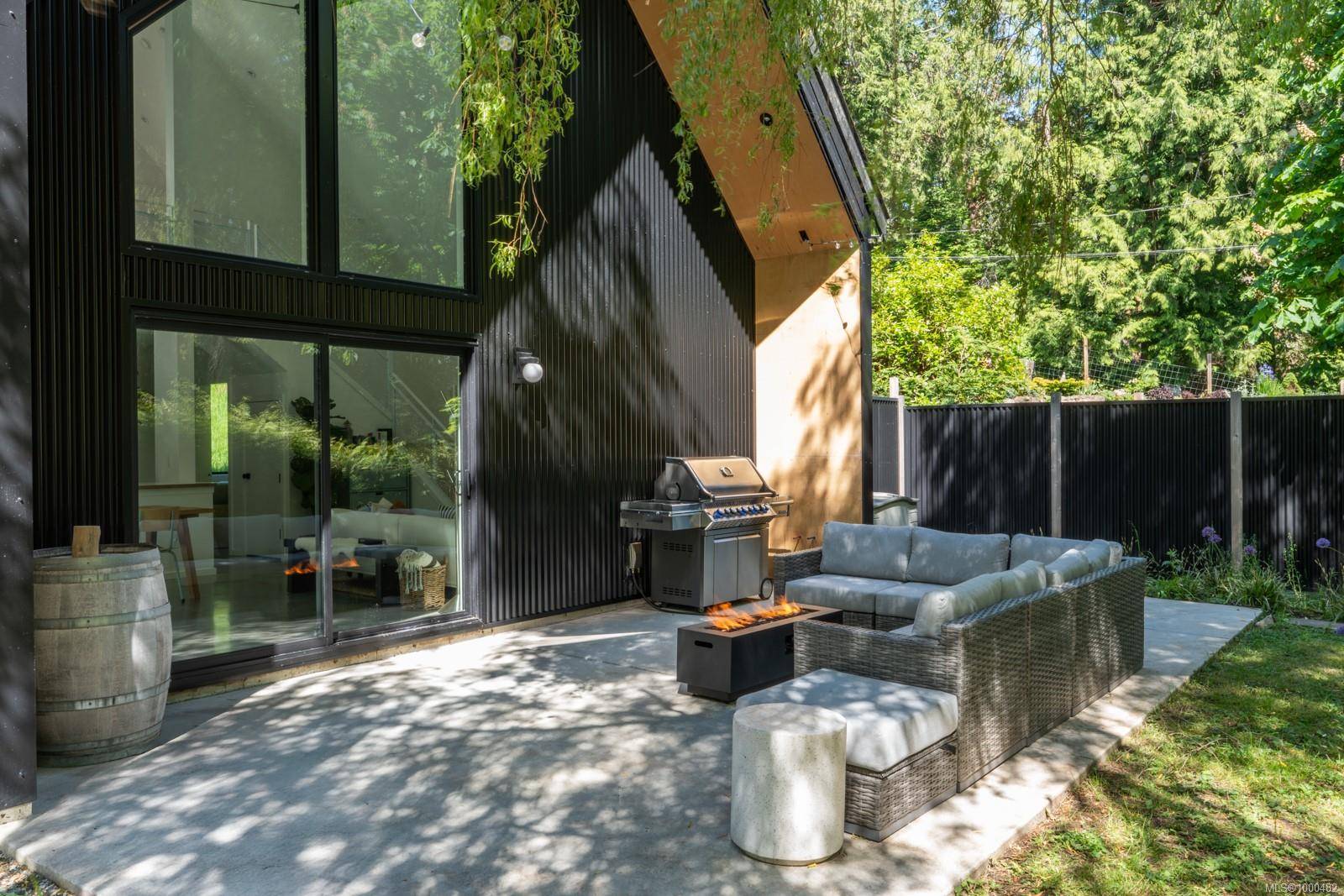 Salt Spring, BC V8K 1W7,146 Menhinick Dr