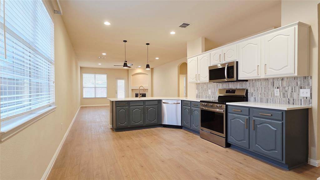 Roanoke, TX 76262,1204 Riverside Road