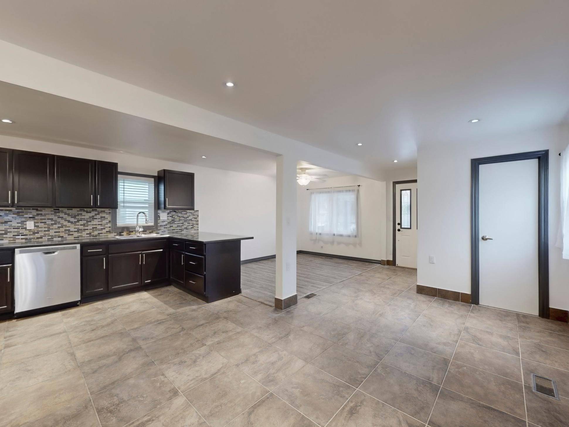 Toronto W03, ON M6N 3Y9,2 Criscoe ST #Main