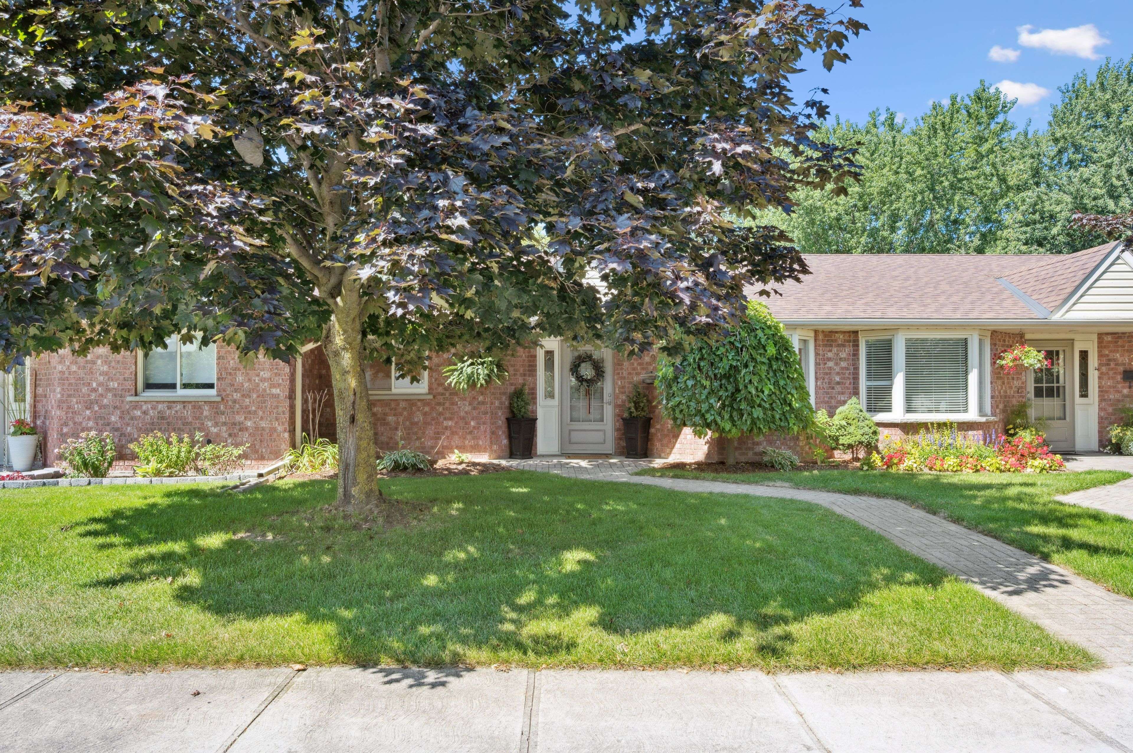 Wellesley, ON N0B 2A0,1080 Isabella ST ##2