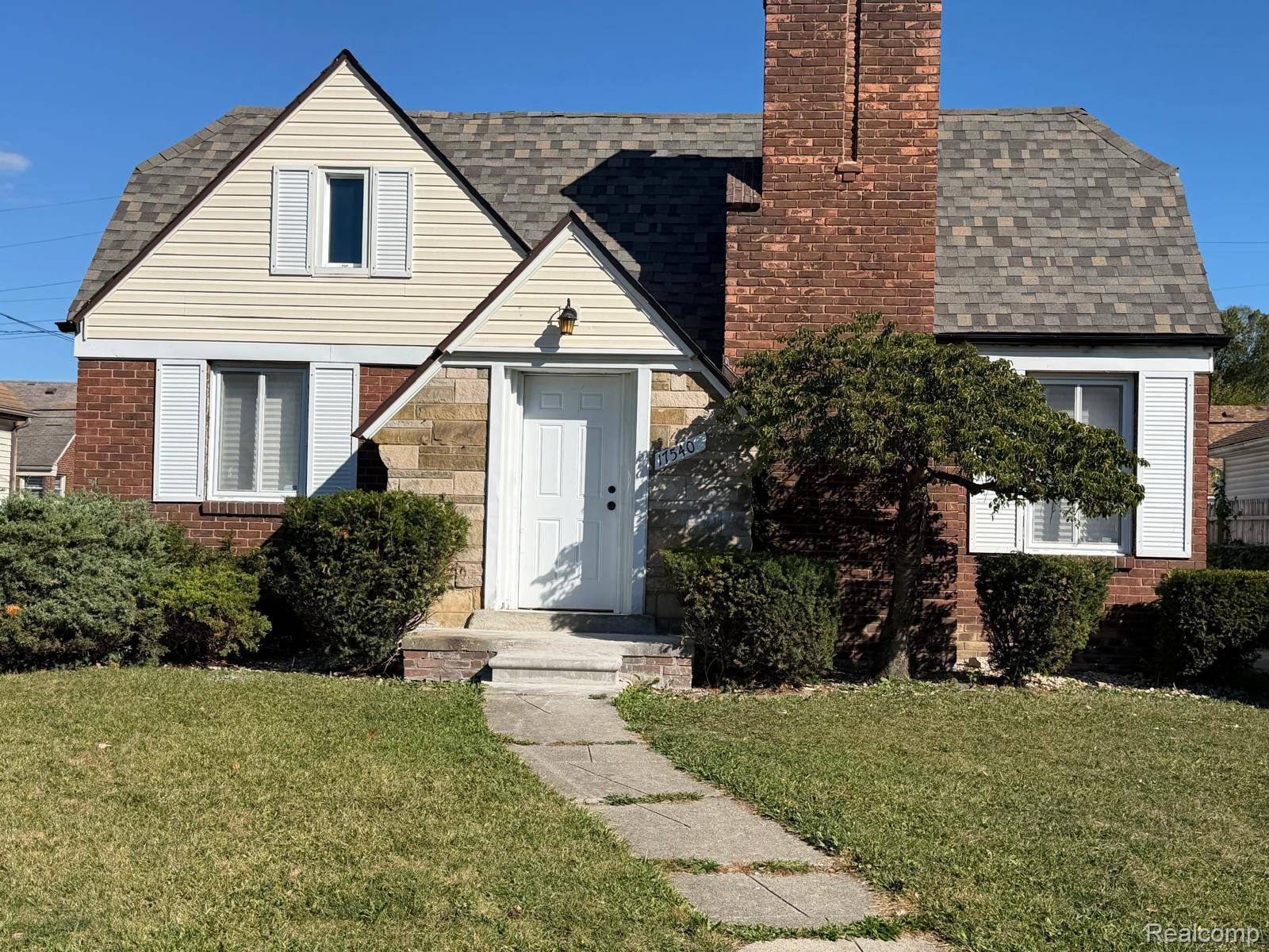 Detroit, MI 48219,17540 Plainview AVE