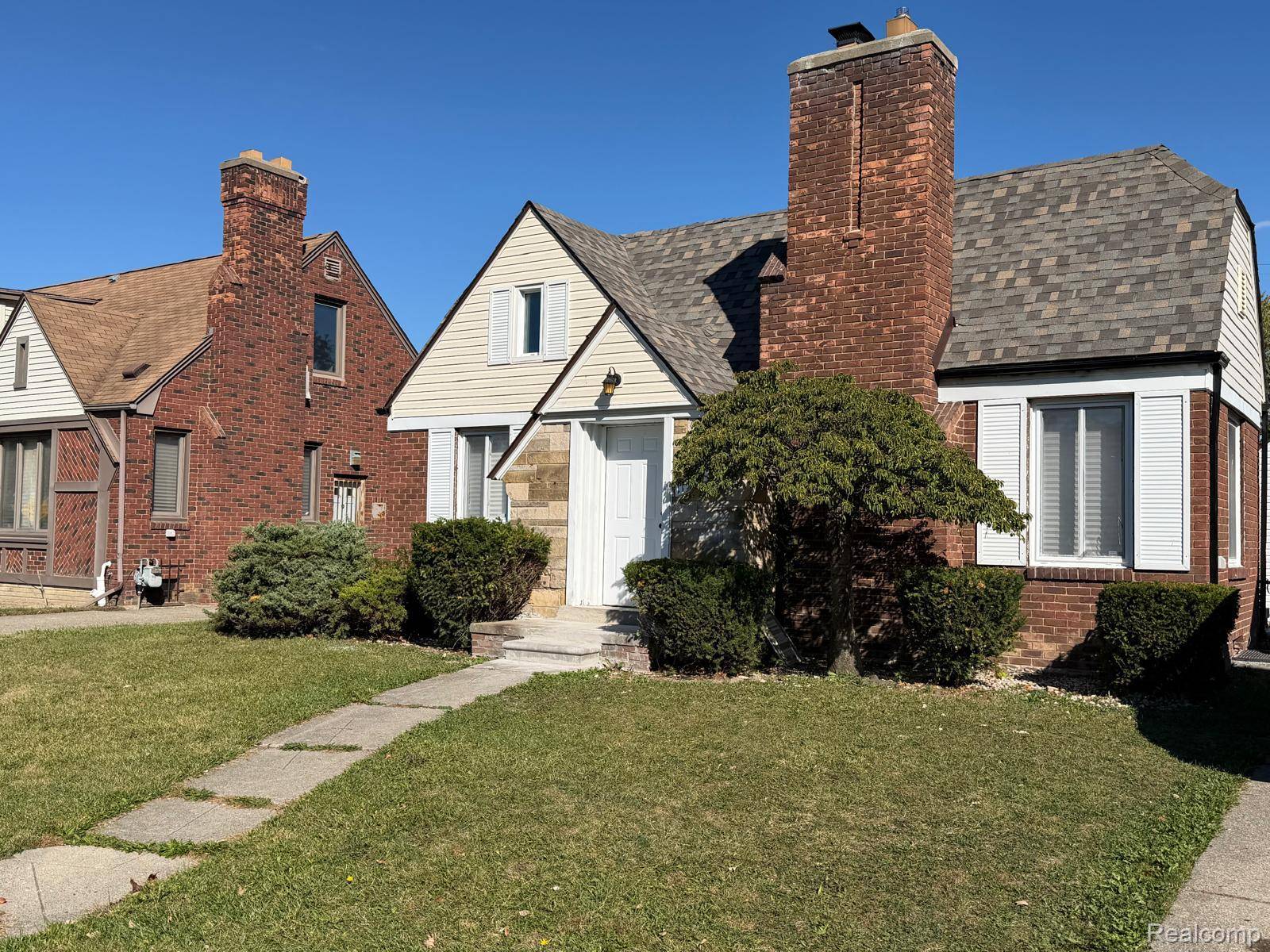 Detroit, MI 48219,17540 Plainview AVE