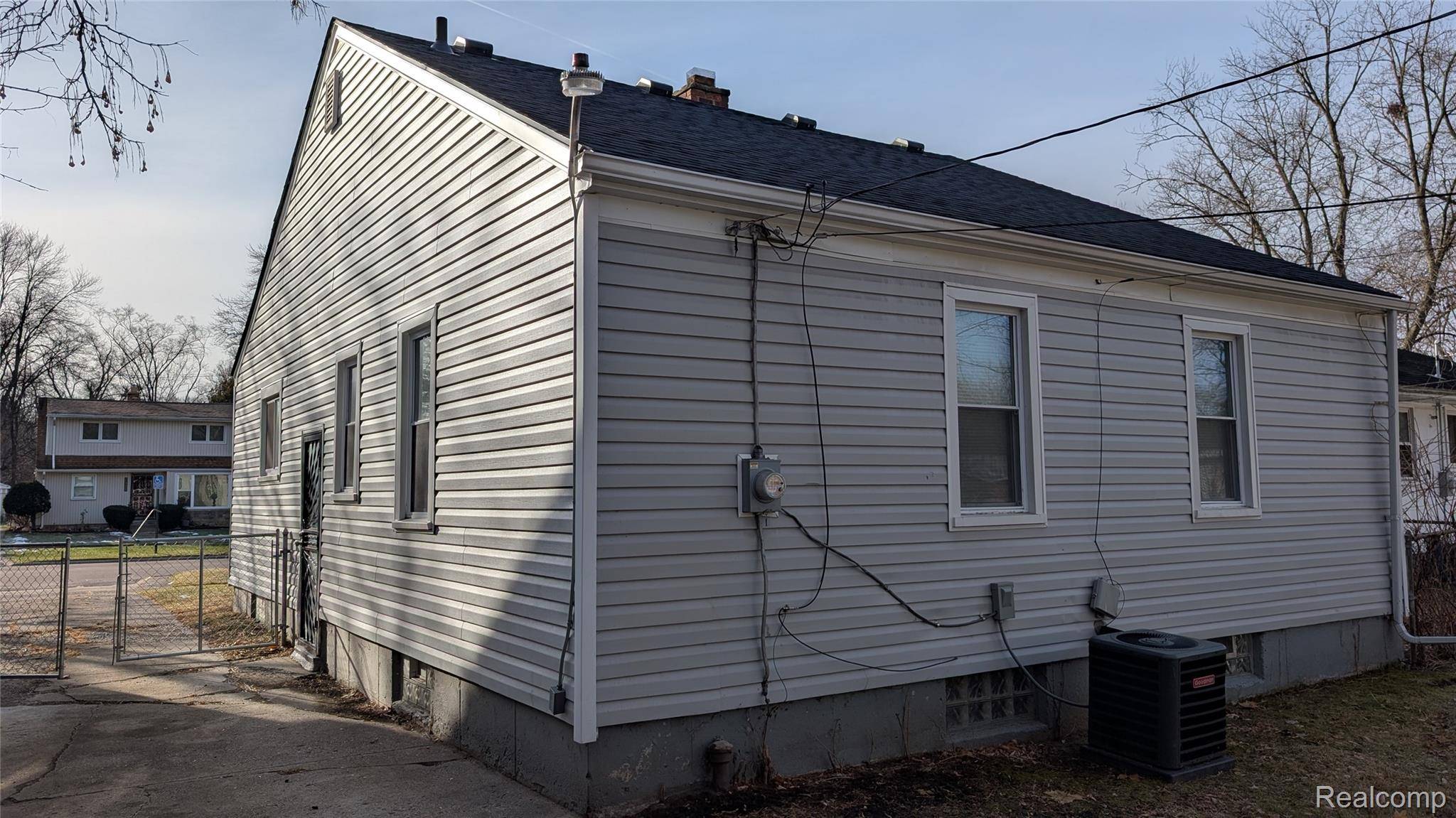 Detroit, MI 48219,21338 Pembroke AVE