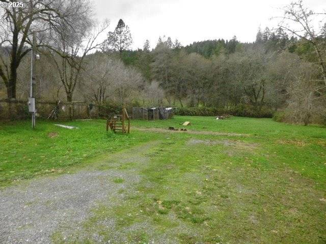 Glendale, OR 97442,765 TUNNEL RD